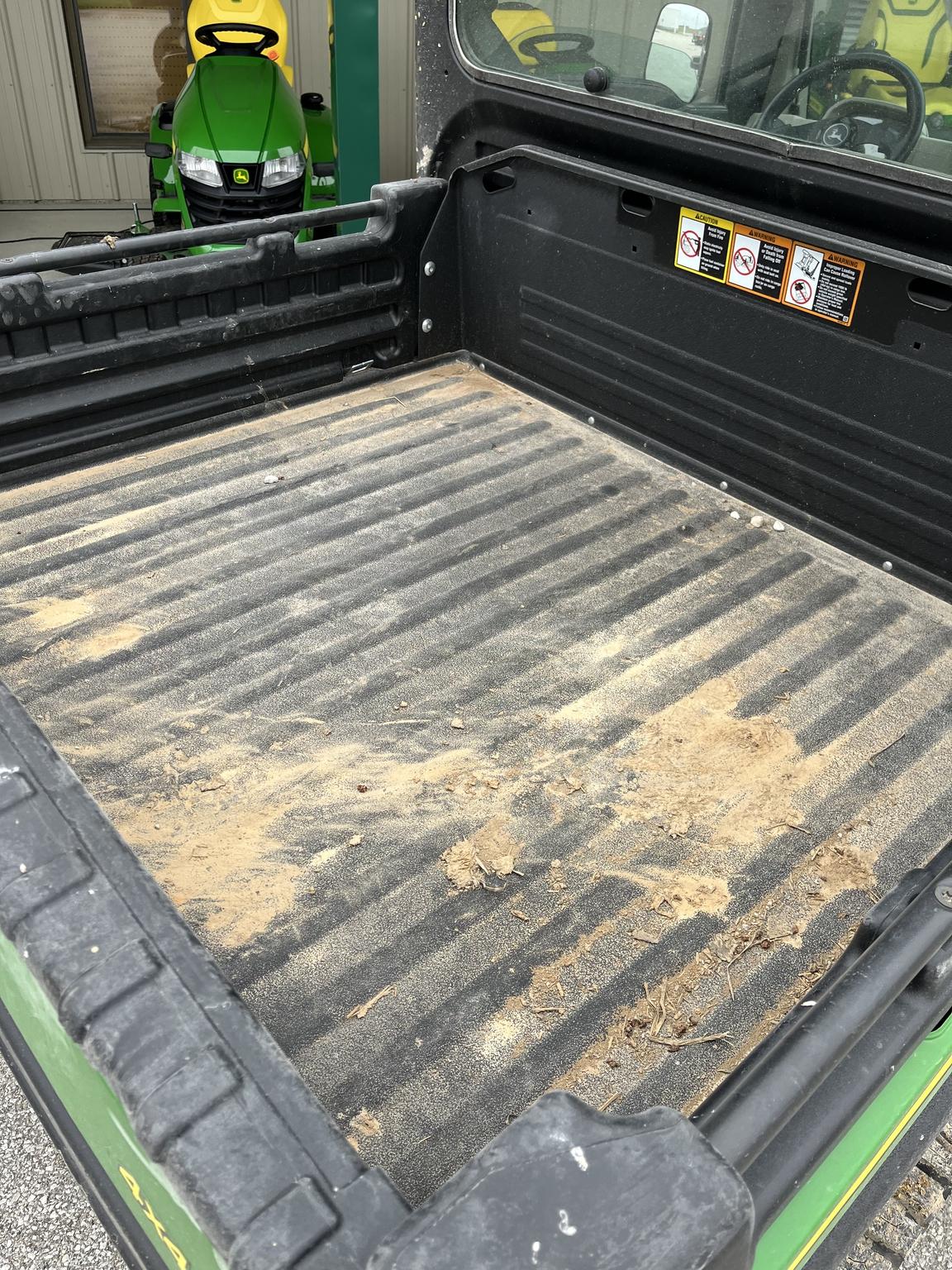 2024 John Deere XUV 835R Image