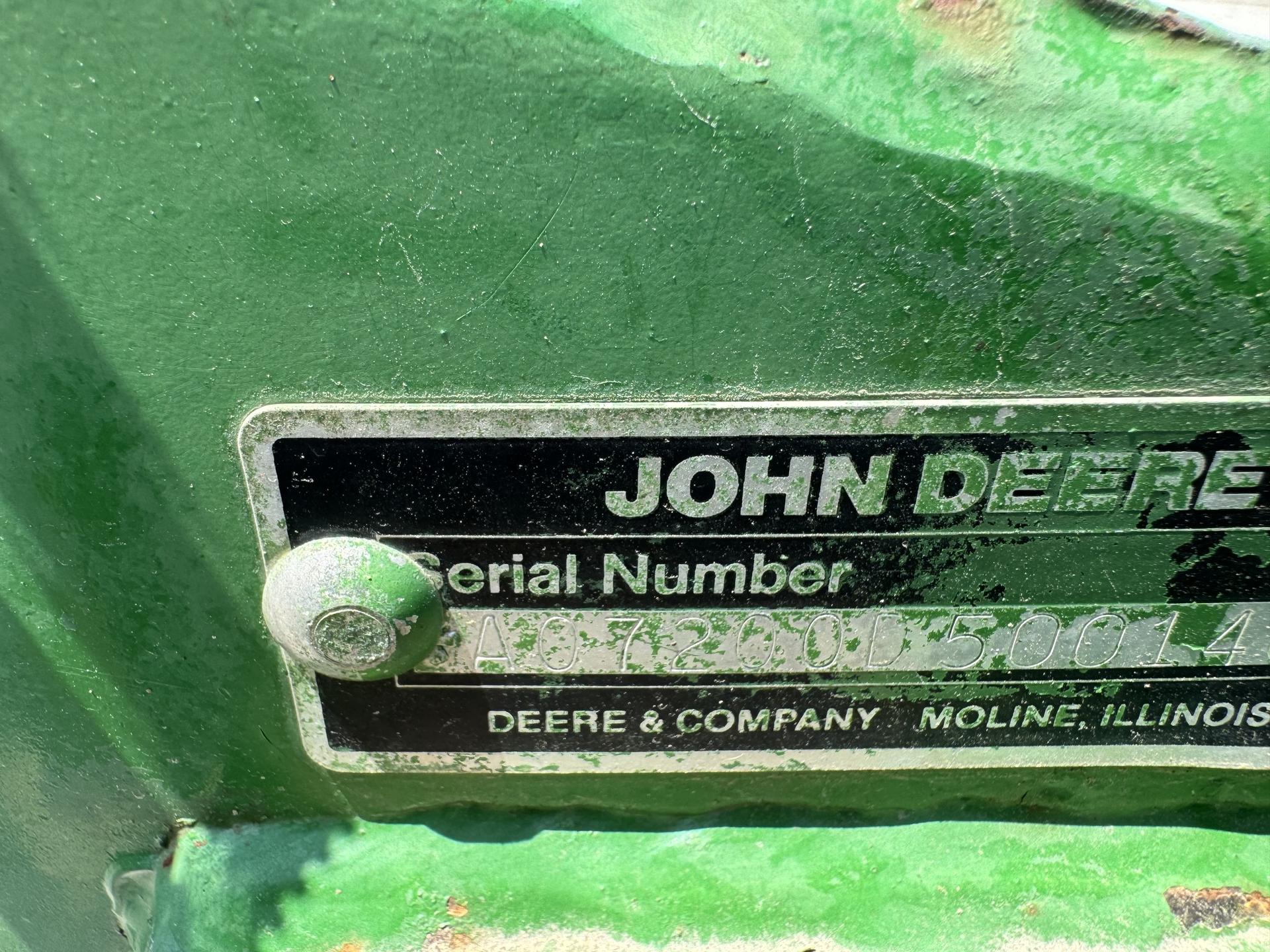 1989 John Deere 7200