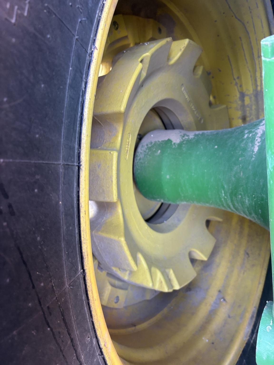 1995 John Deere 8100 Image