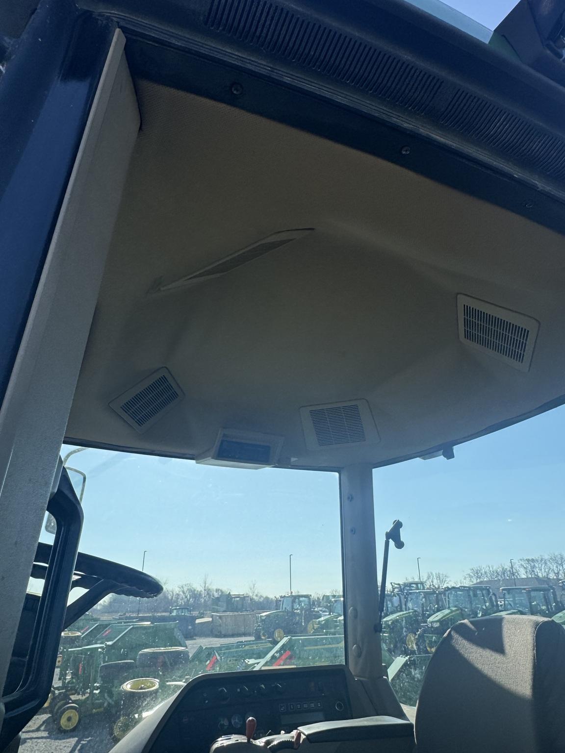 1995 John Deere 8100 Image