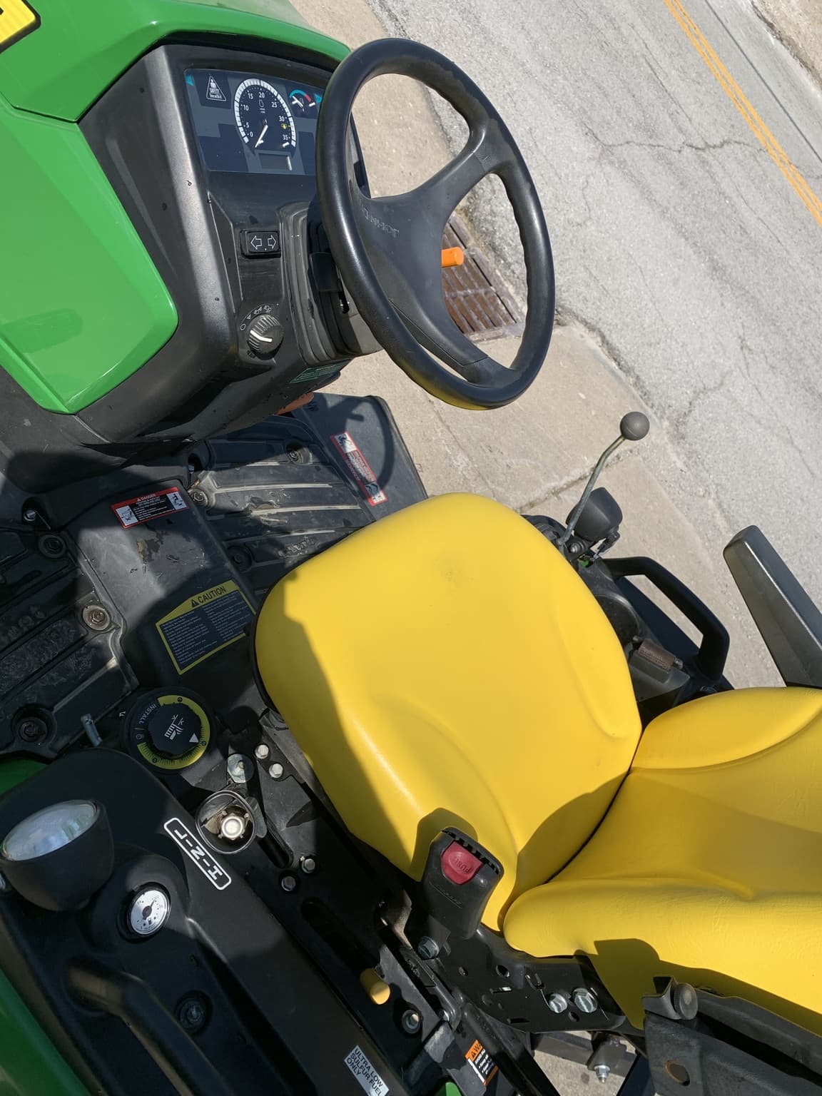 2015 John Deere 1025R Image