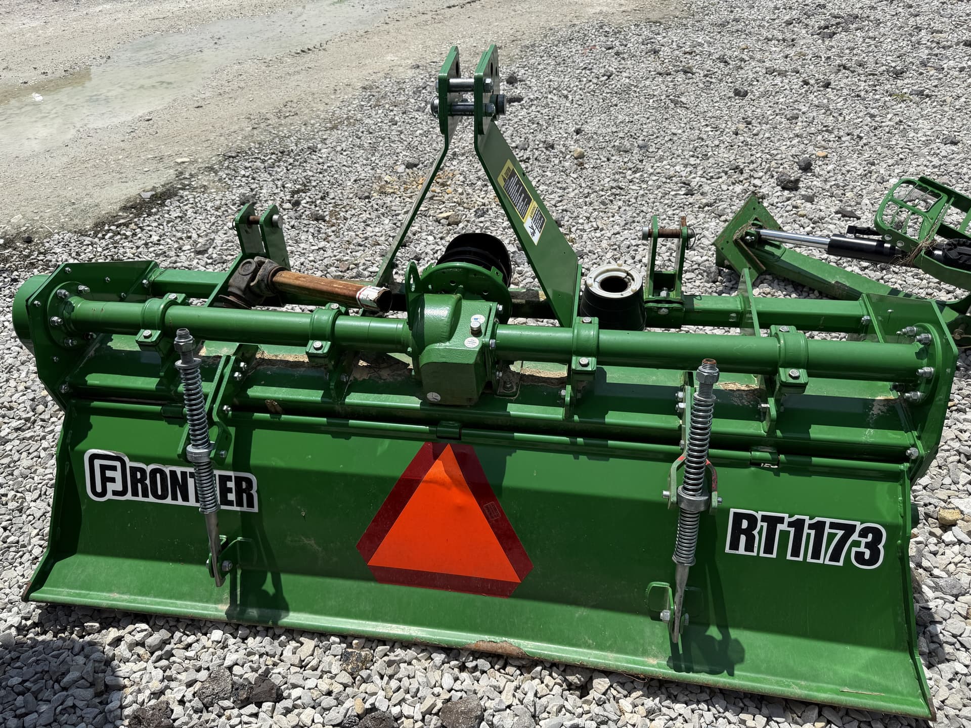 2019 Frontier RT1173 Image