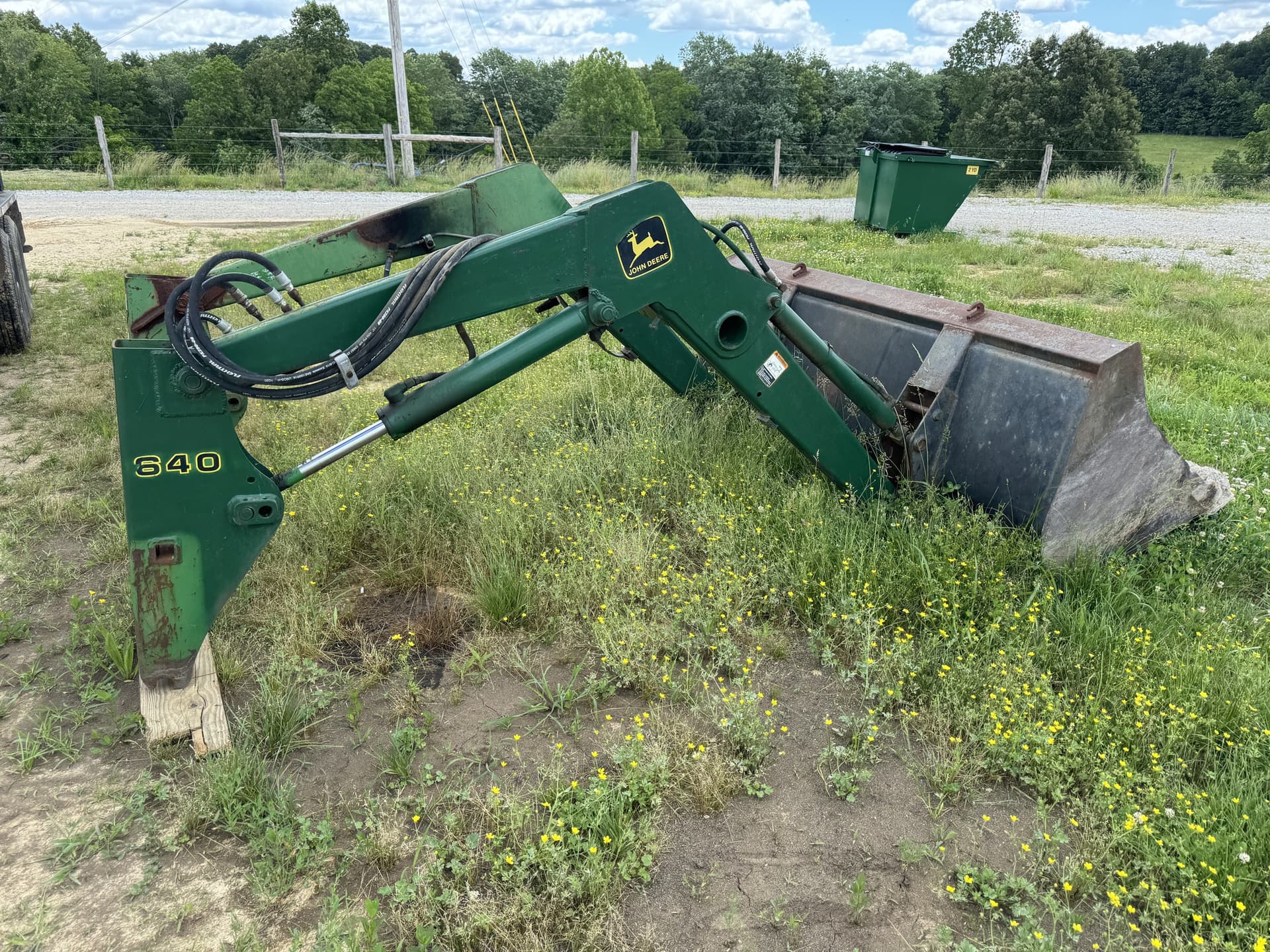 2001 John Deere 6410