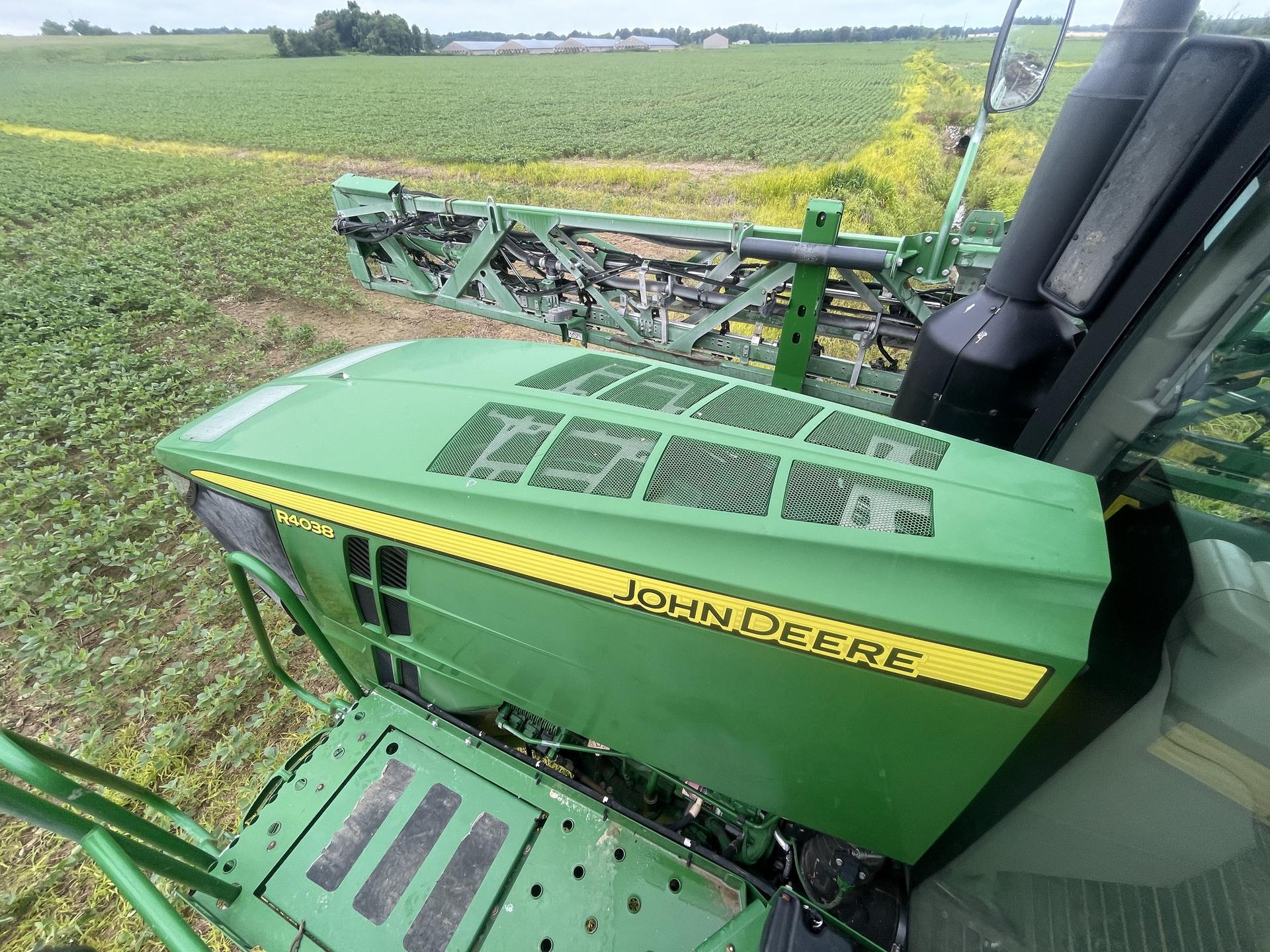 2017 John Deere R4038