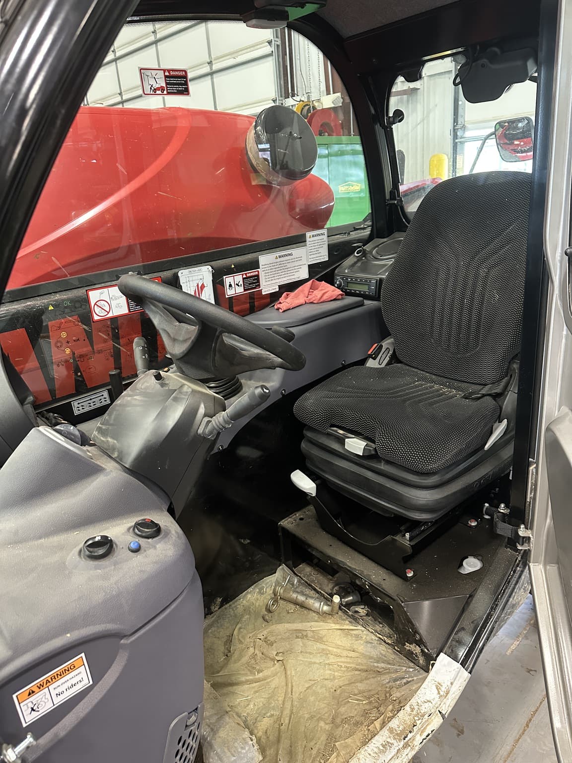 2024 Manitou MLT625 Image
