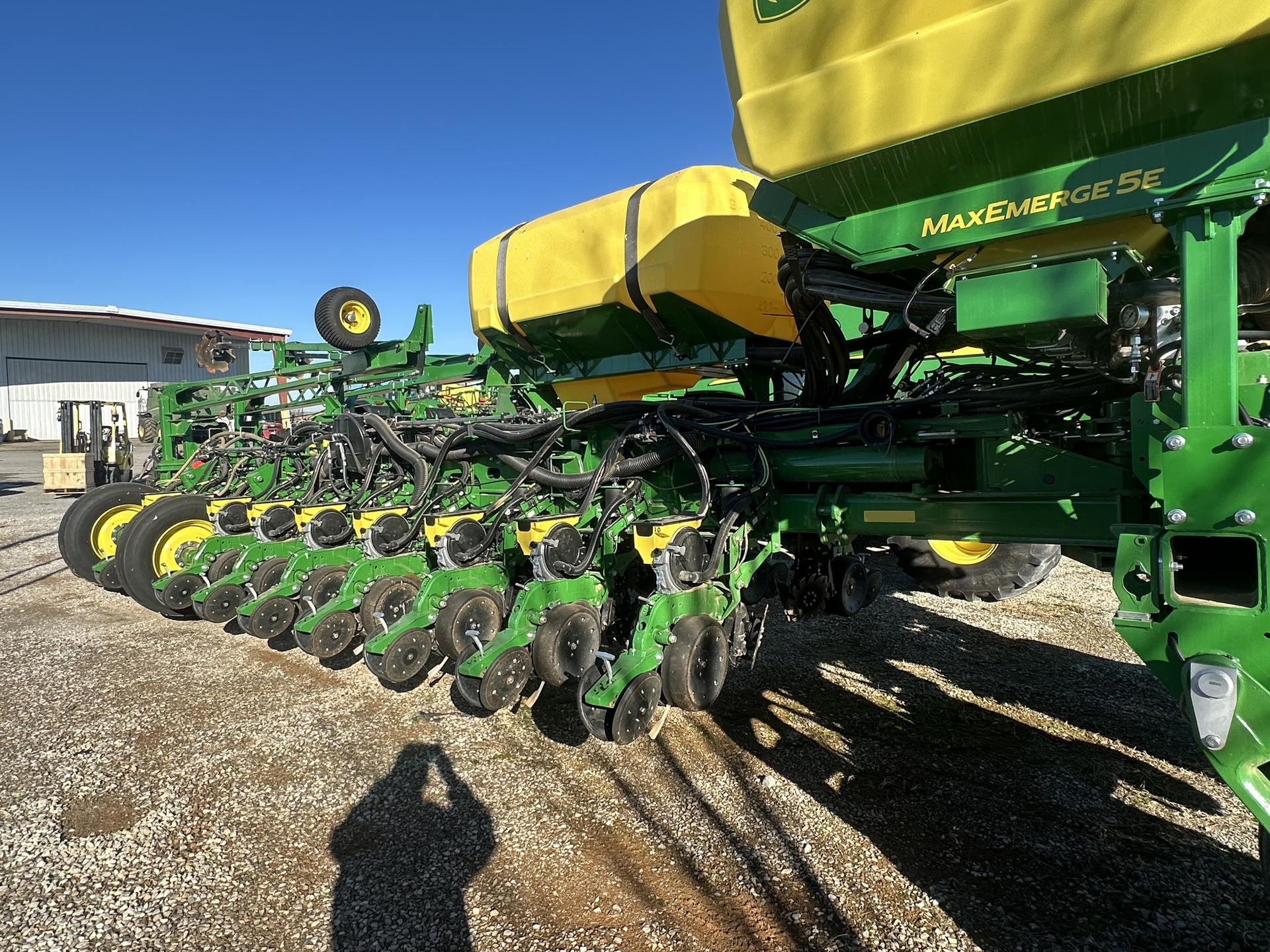 2024 John Deere 1775NT Image