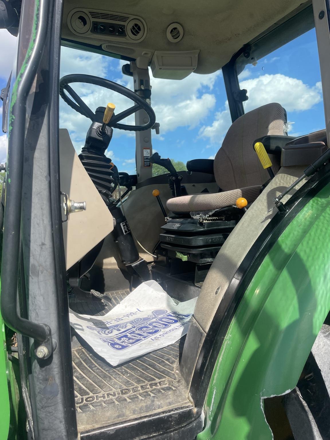 2011 John Deere 6140D