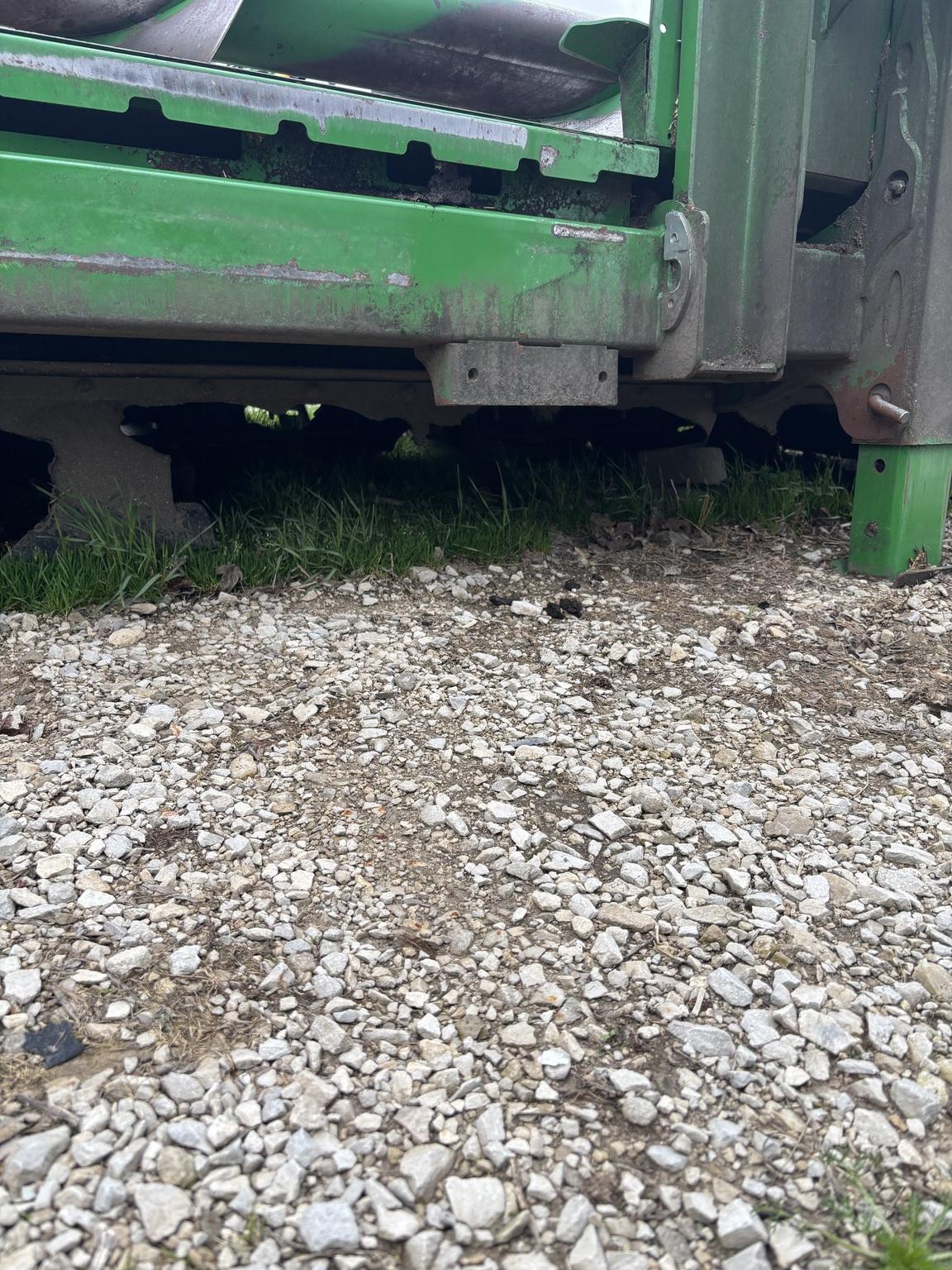 2022 John Deere C8R Image