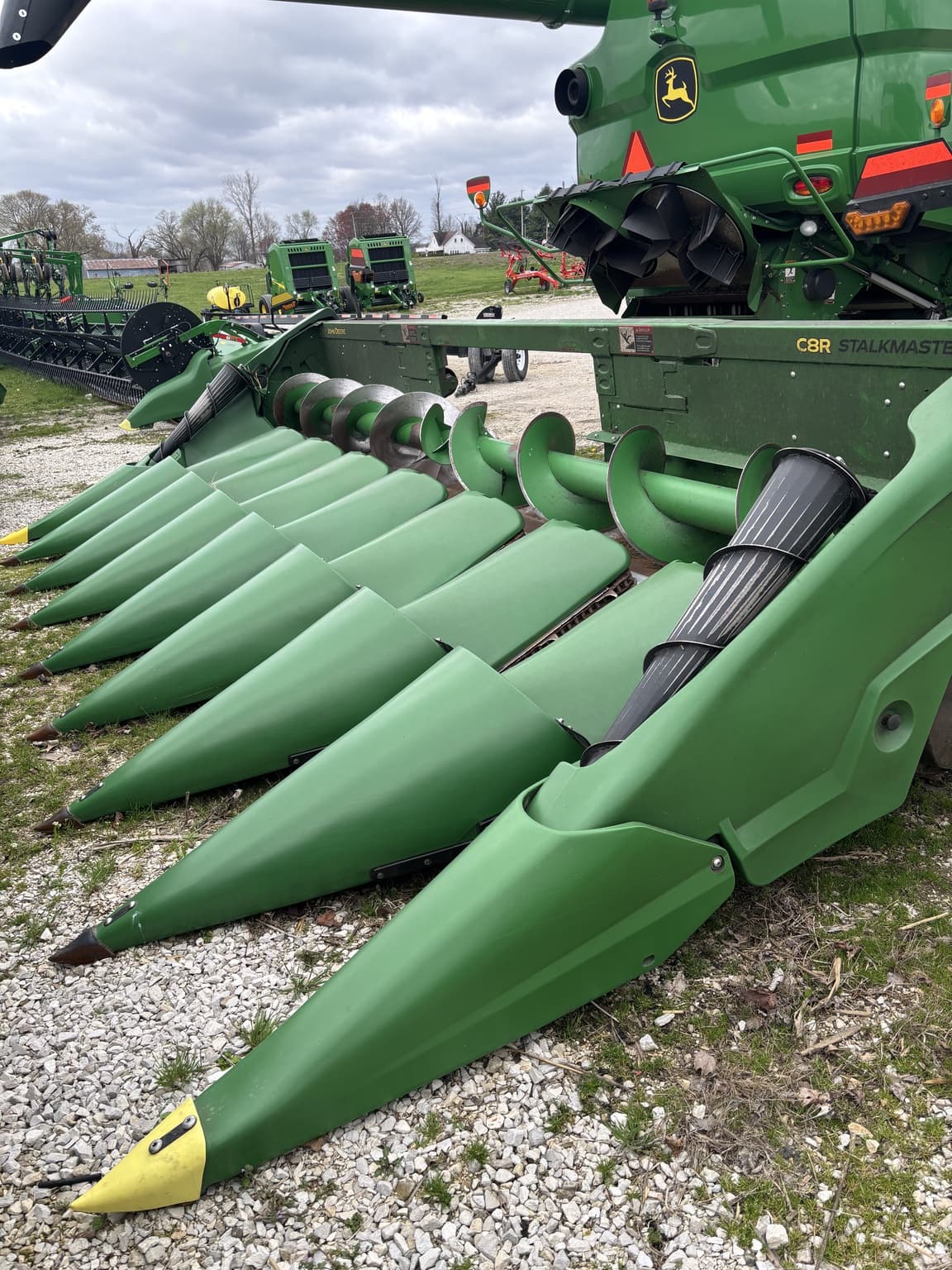 2022 John Deere C8R Image