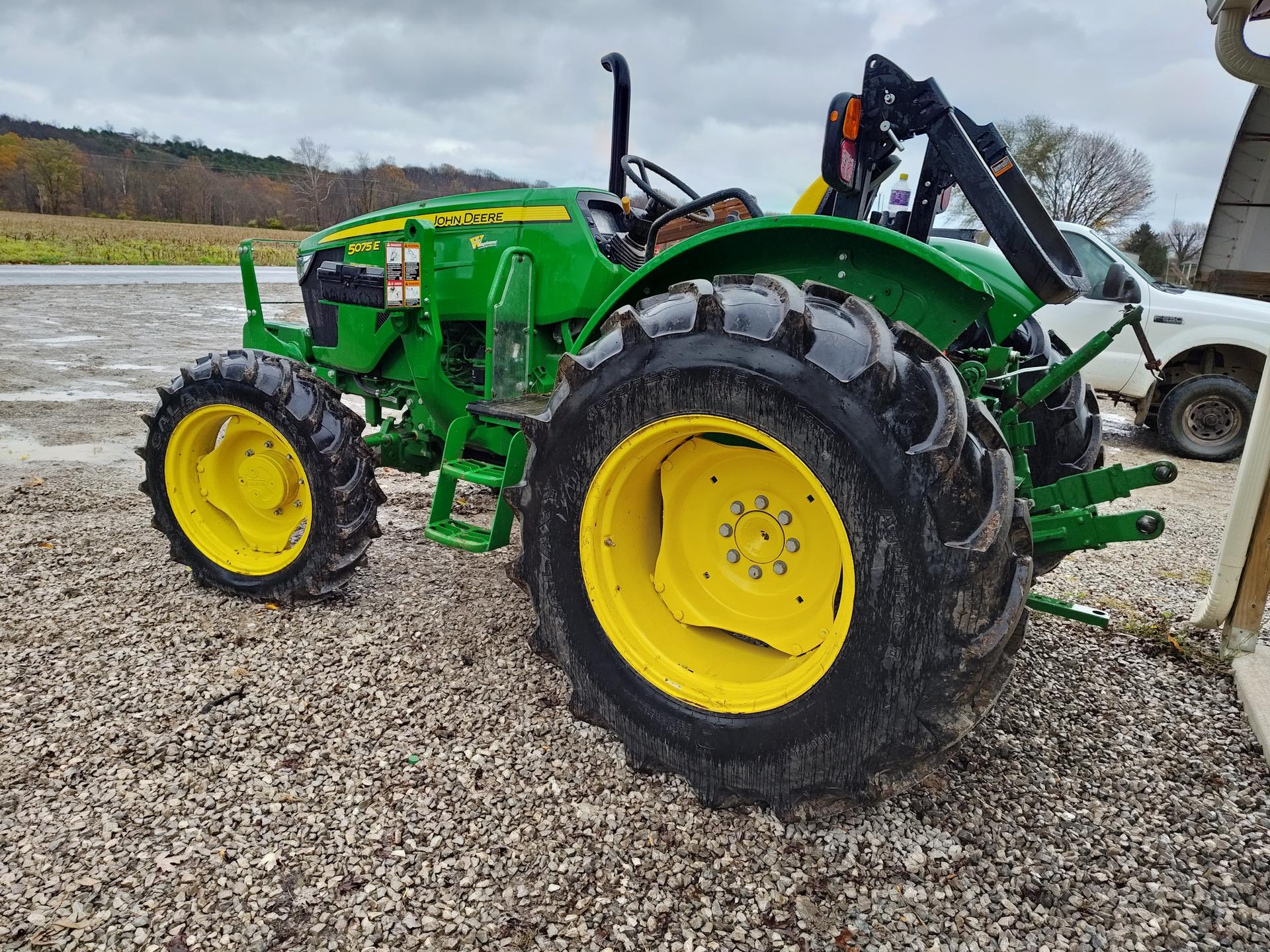 2022 John Deere 5075E