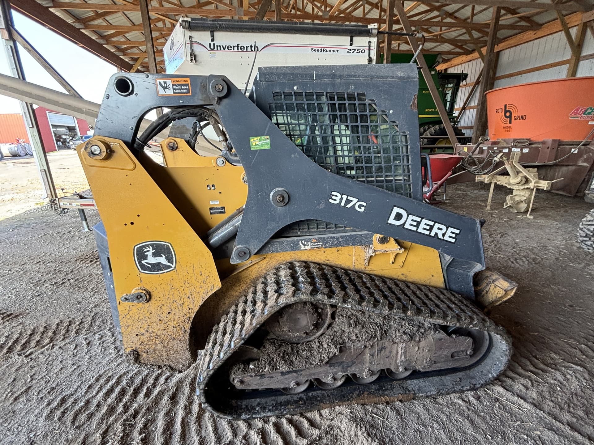 2019 John Deere 317G Image