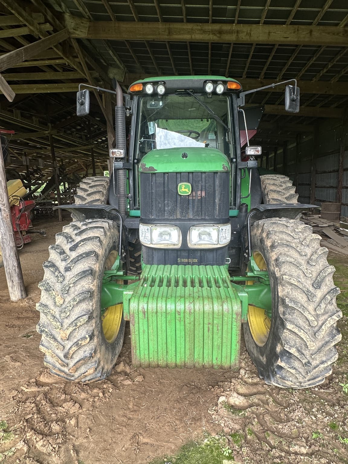 2003 John Deere 7520 Image