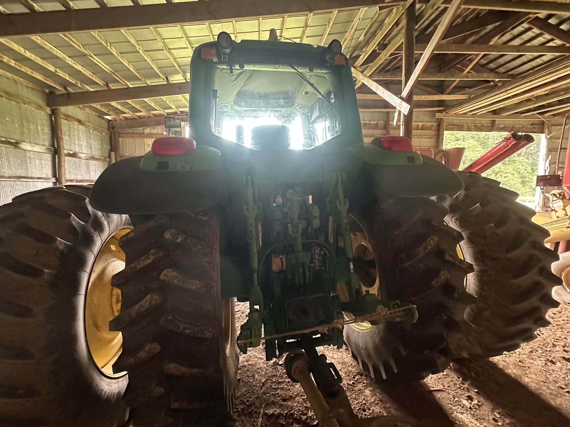 2003 John Deere 7520 Image