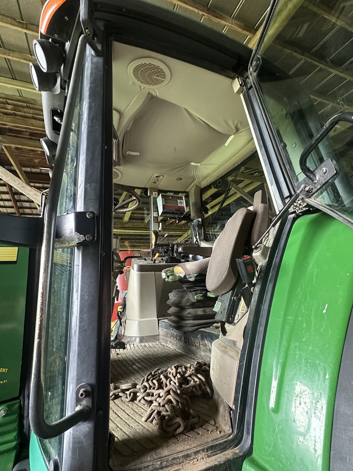 2003 John Deere 7520 Image