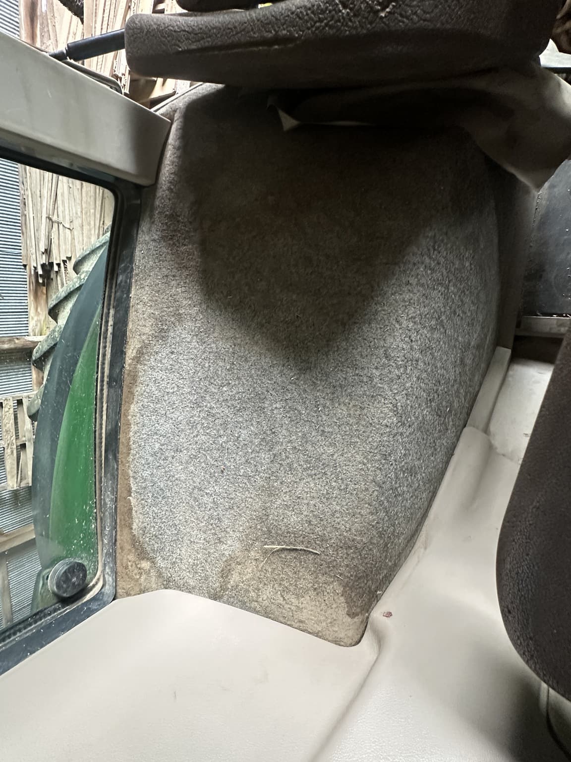2003 John Deere 7520 Image