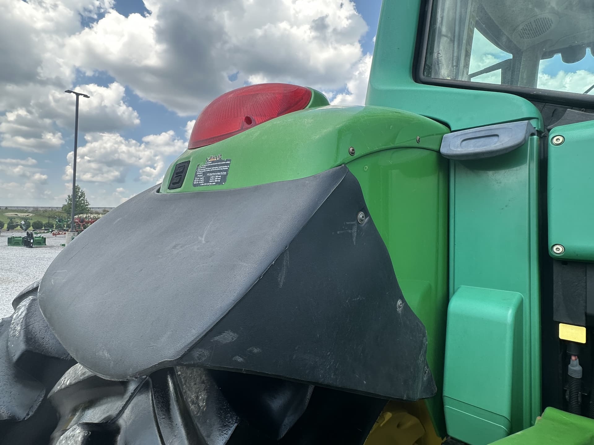 2003 John Deere 7520 Image