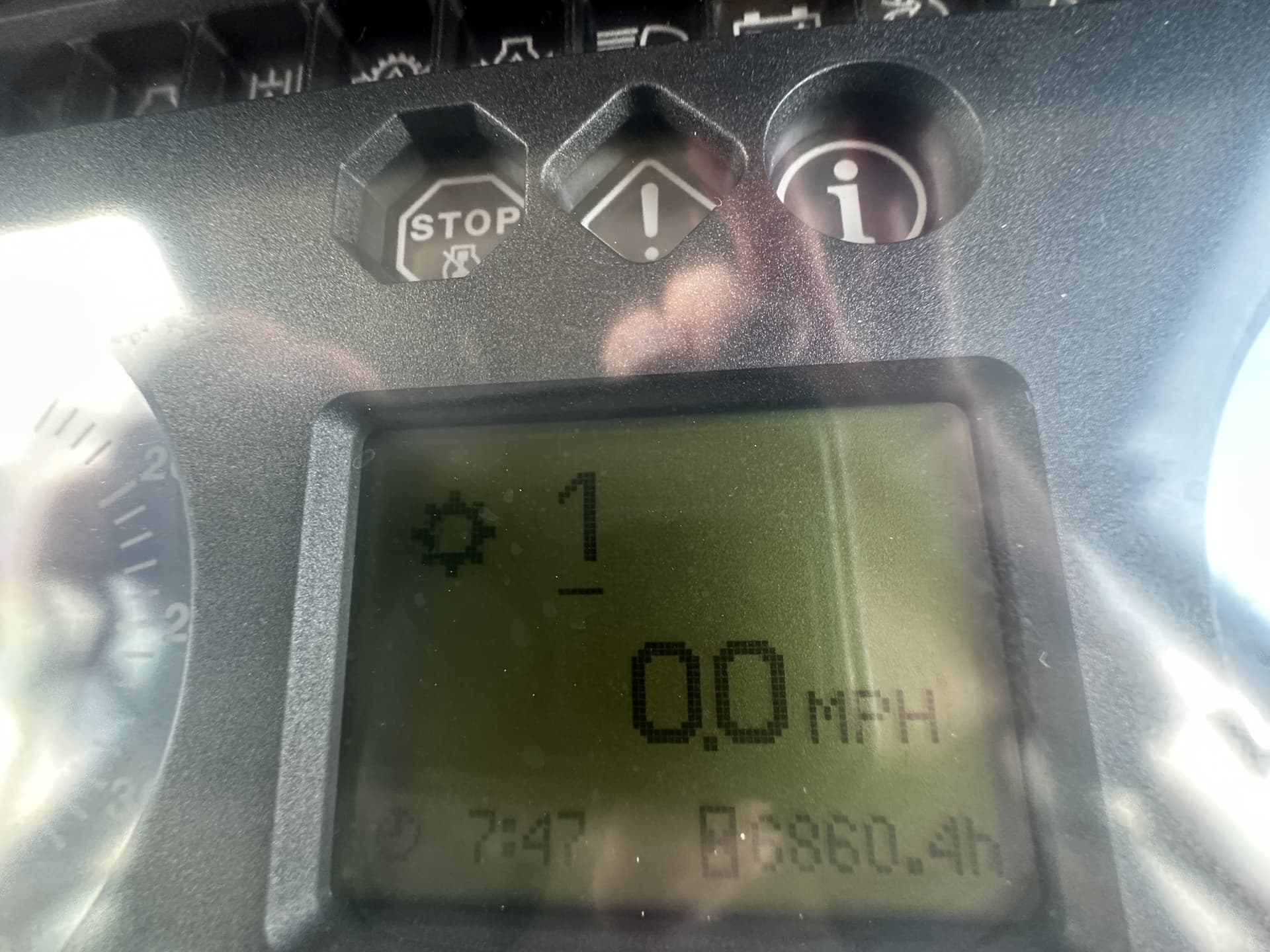 2003 John Deere 7520 Image