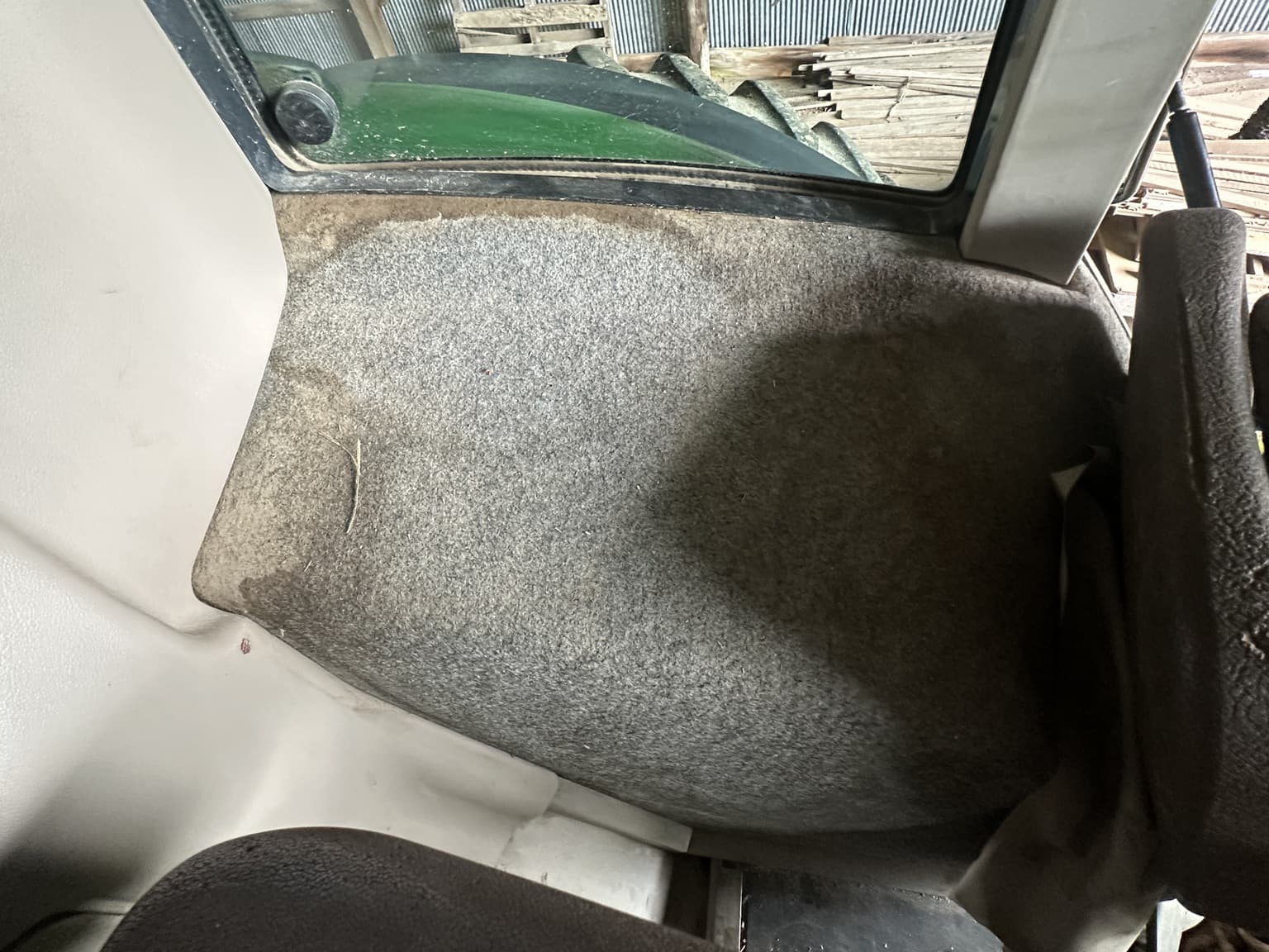 2003 John Deere 7520 Image