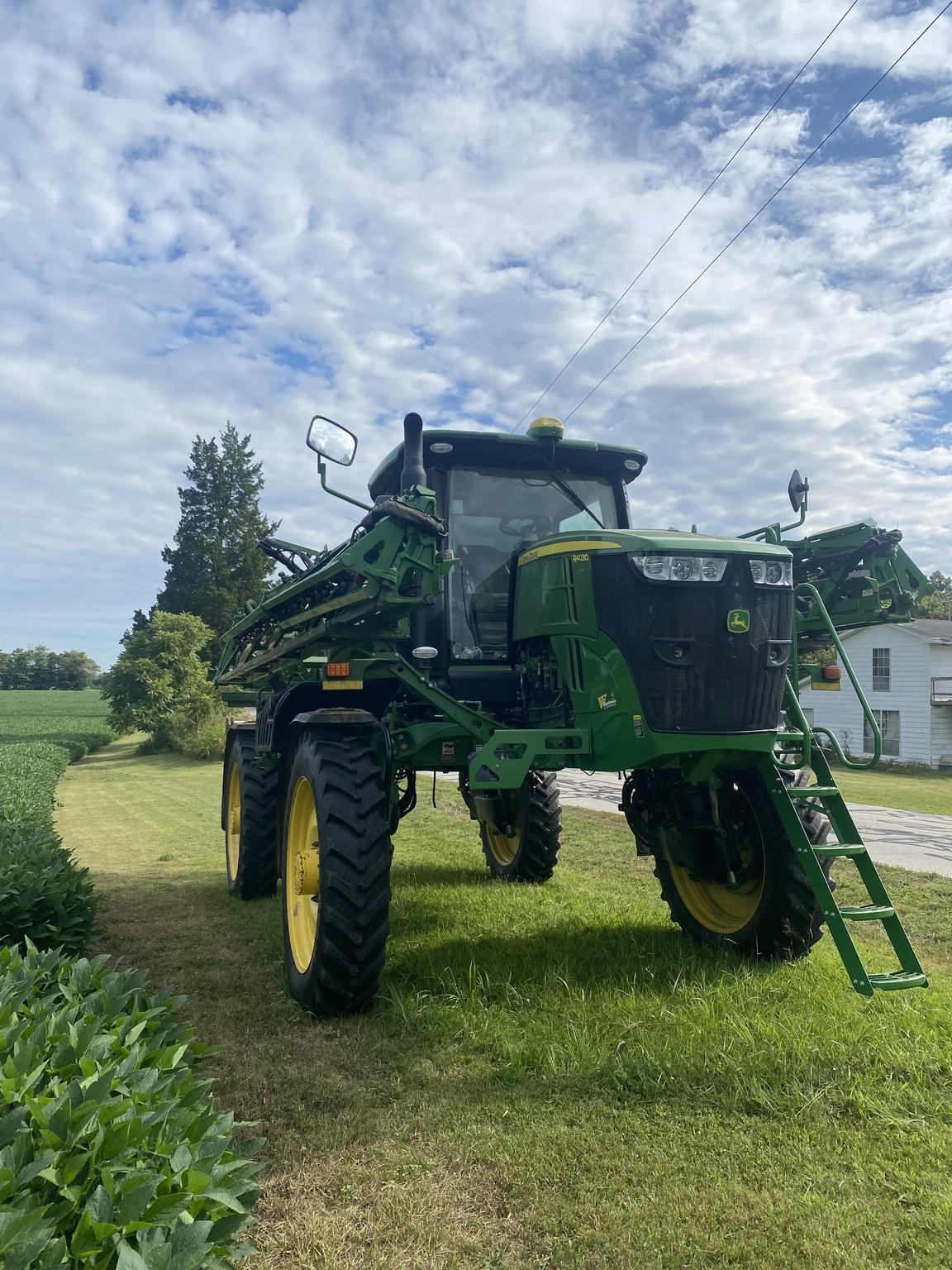 2018 John Deere R4030 Image