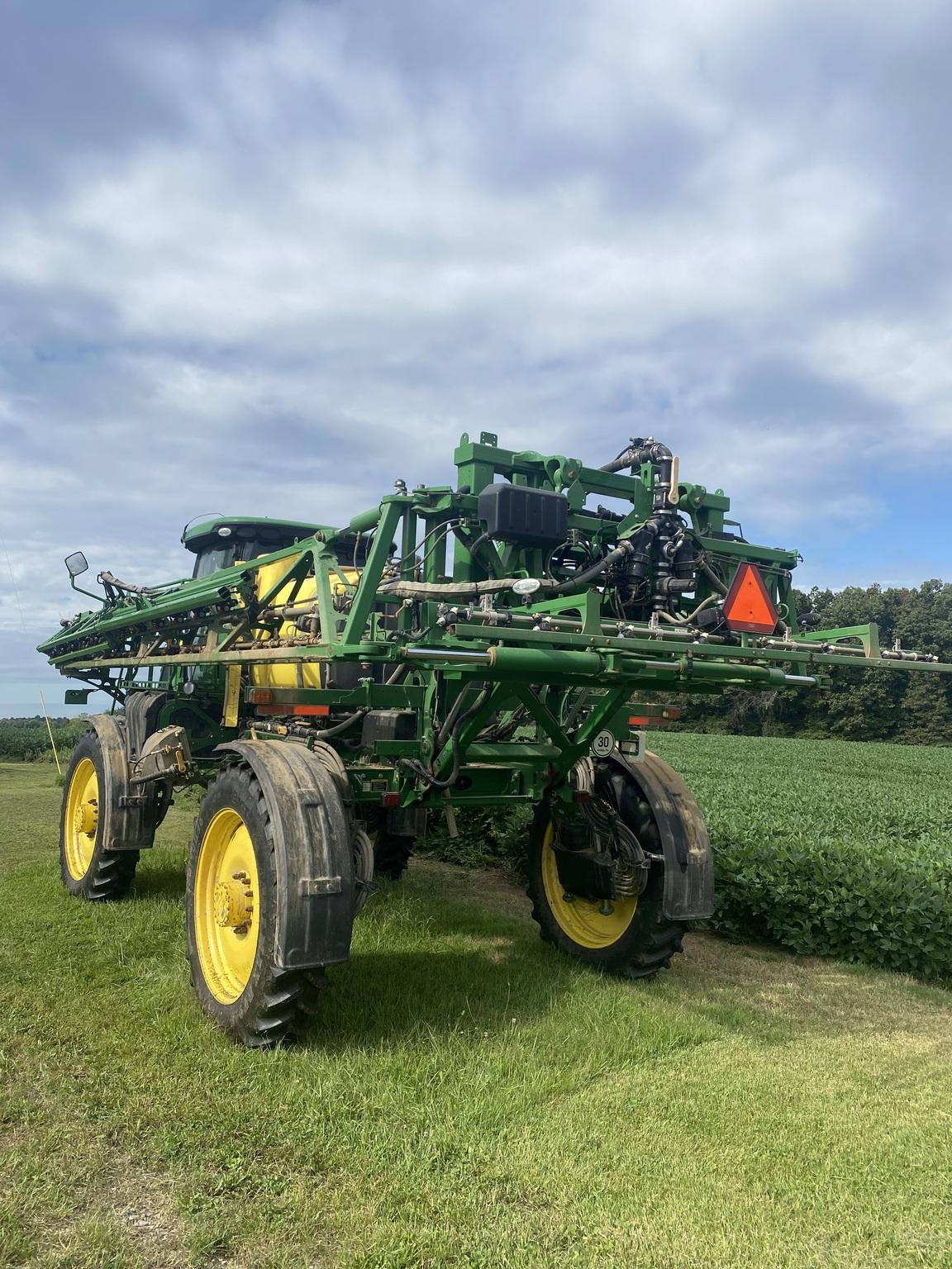 2018 John Deere R4030 Image