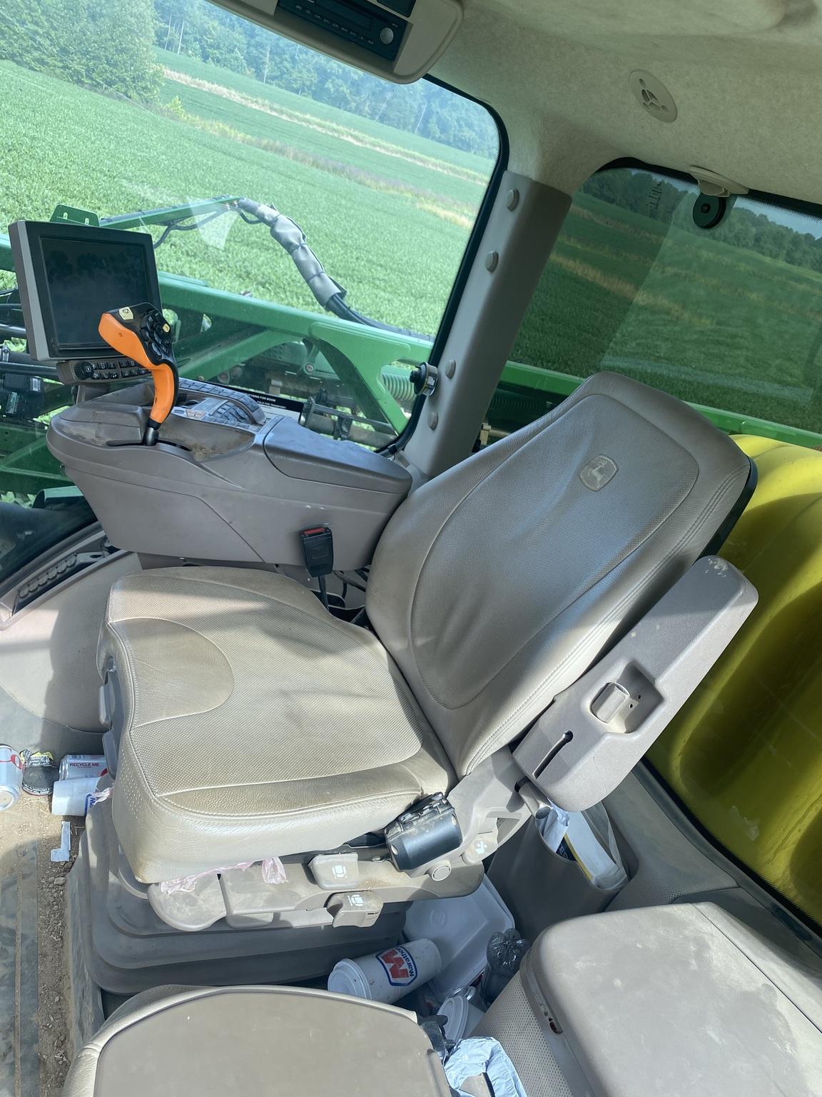 2018 John Deere R4030 Image