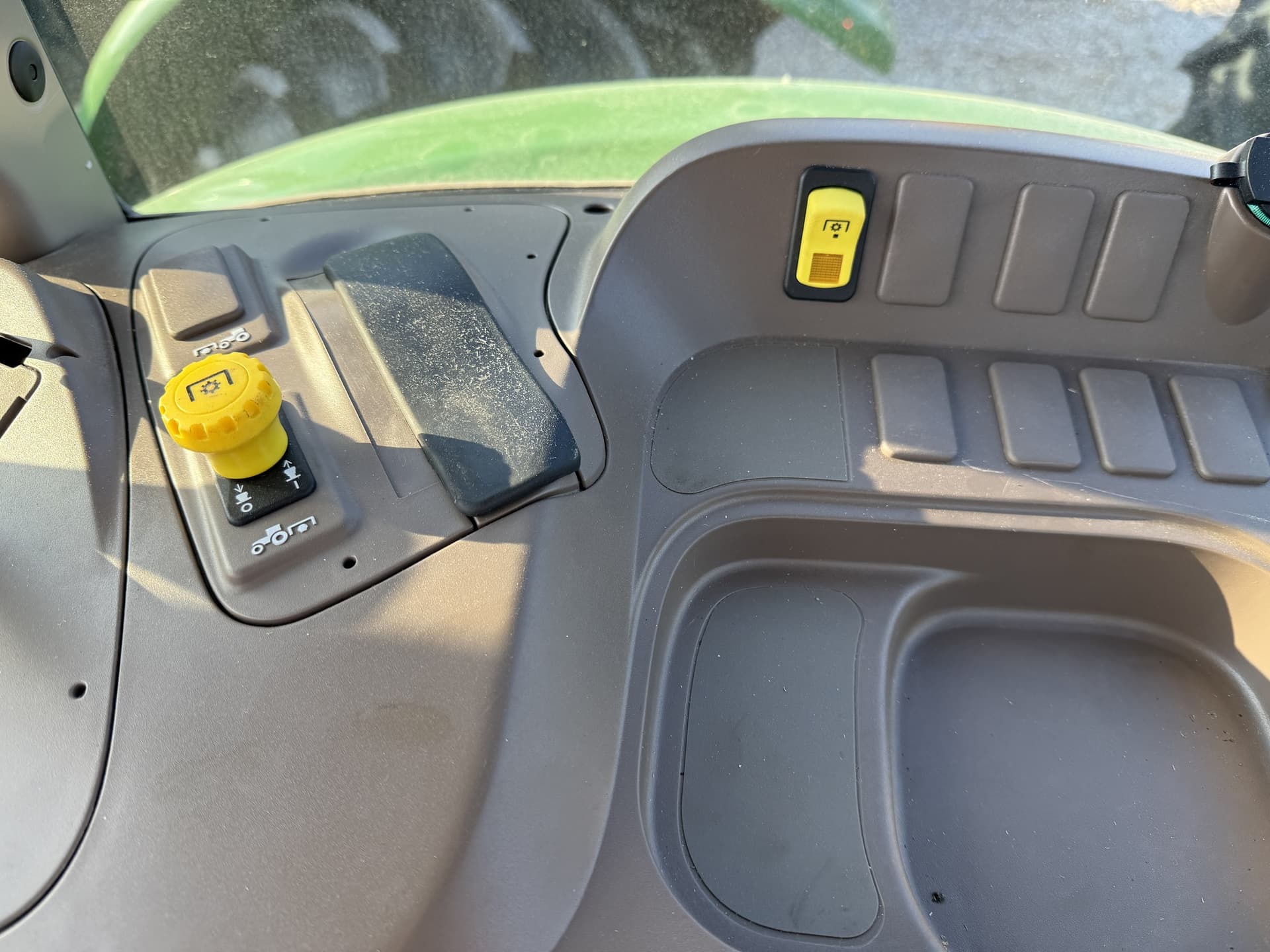 2023 John Deere 5090E Image