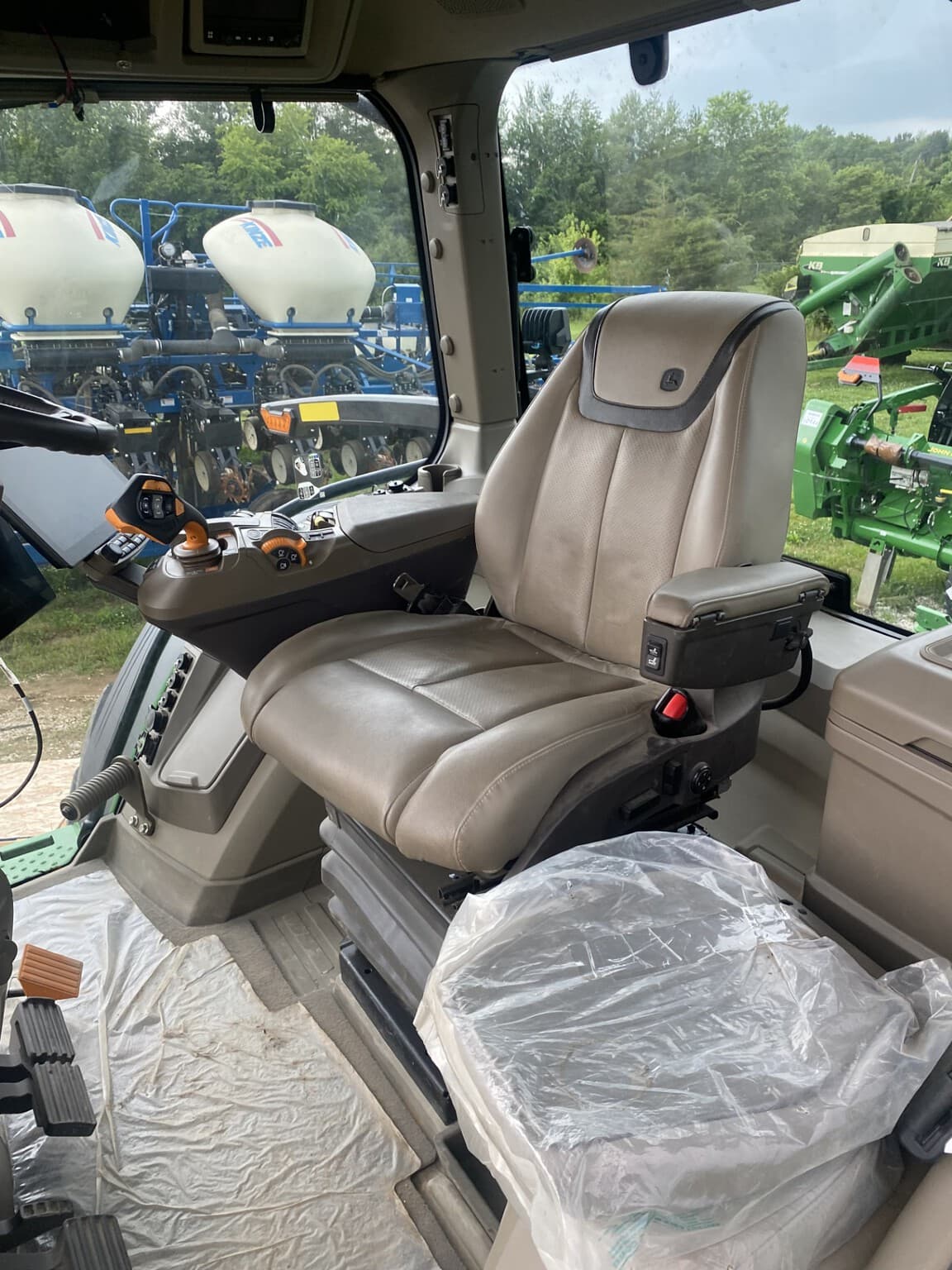 2024 John Deere 8R 340 Image