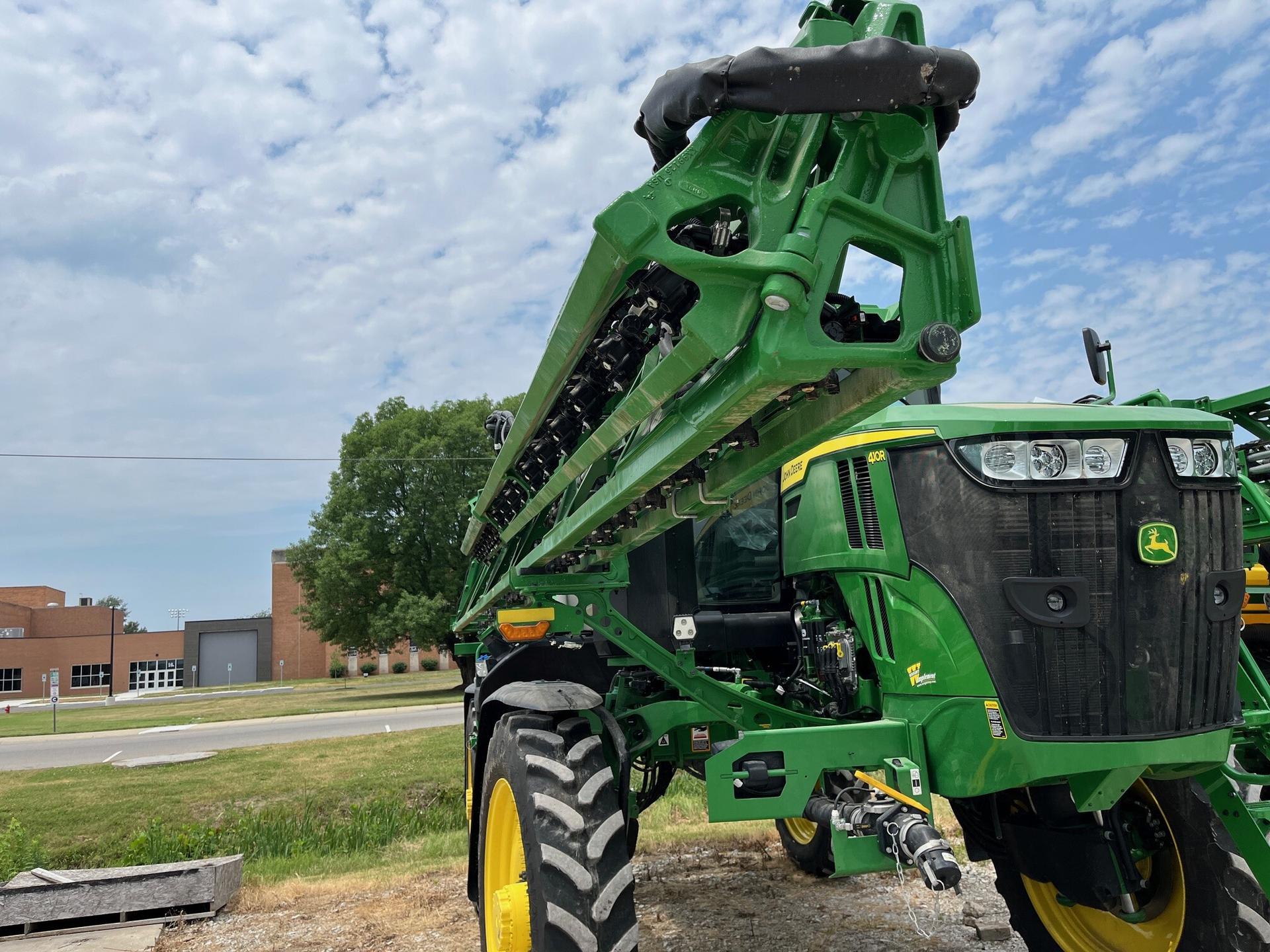 2024 John Deere 410R Image