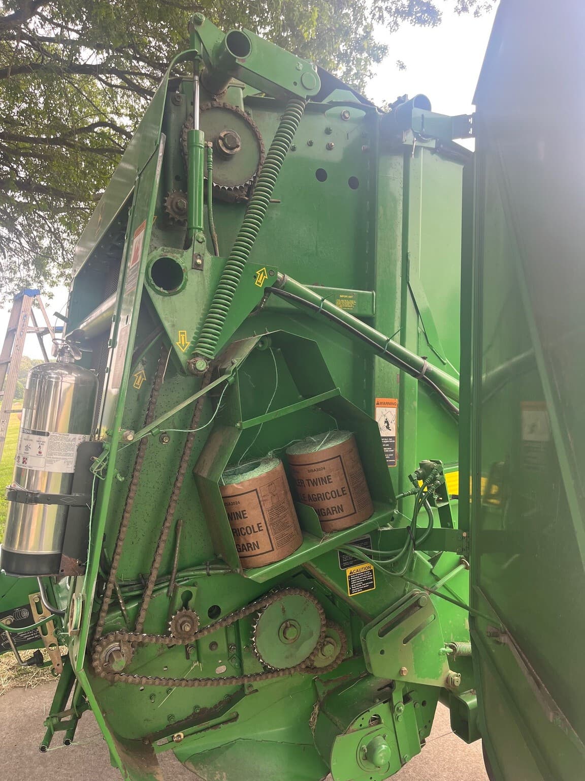 2001 John Deere 557 Image