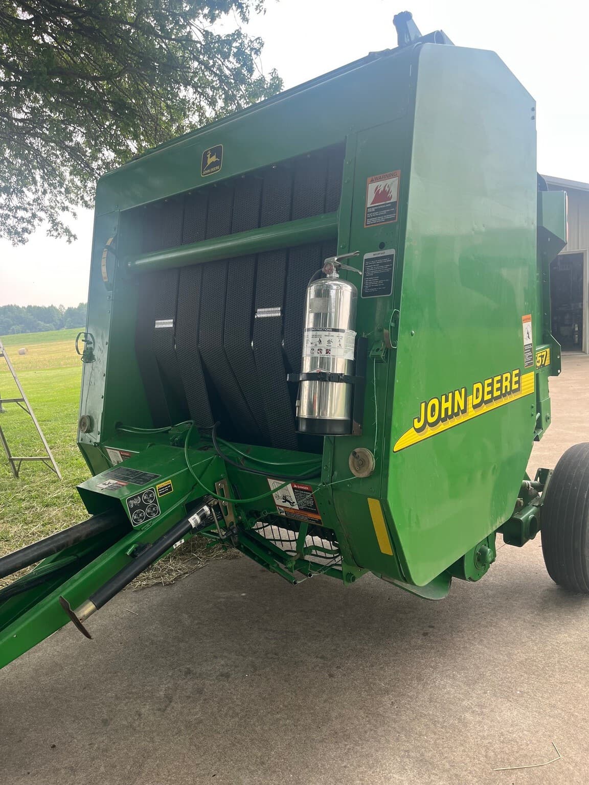 2001 John Deere 557 Image