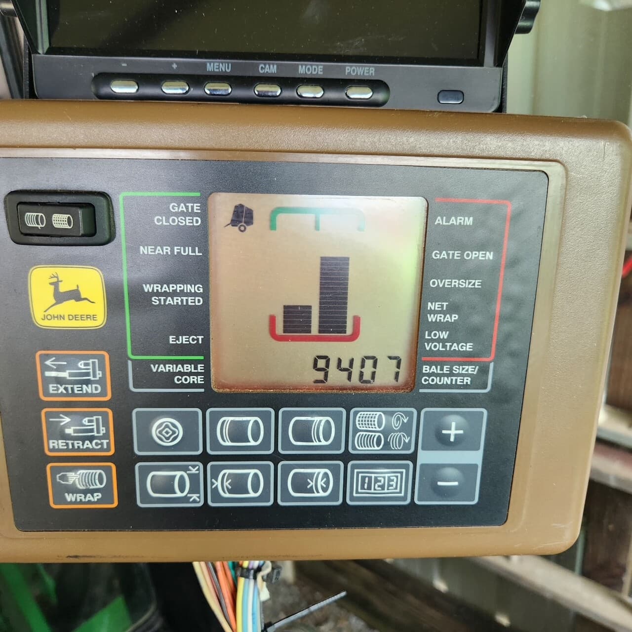 2001 John Deere 557 Image