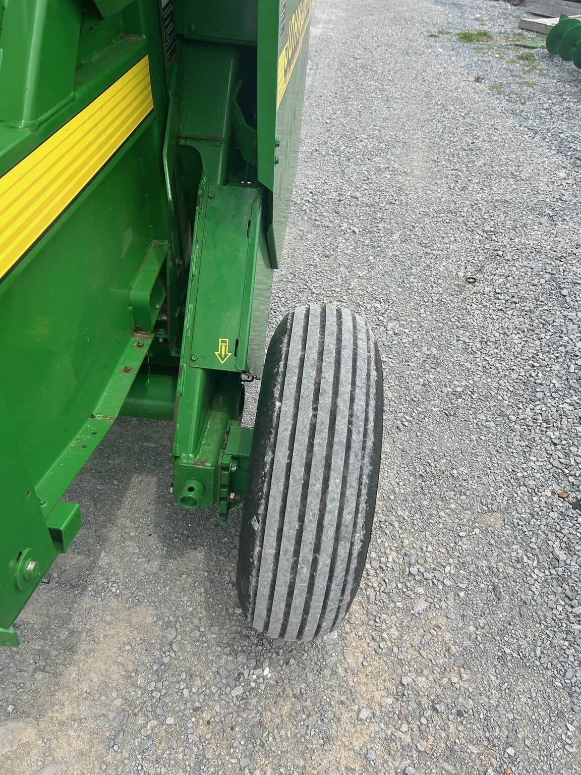 2001 John Deere 557 Image