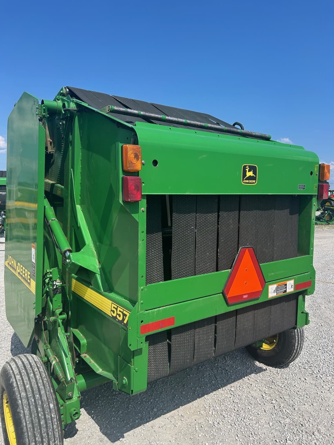 2001 John Deere 557 Image