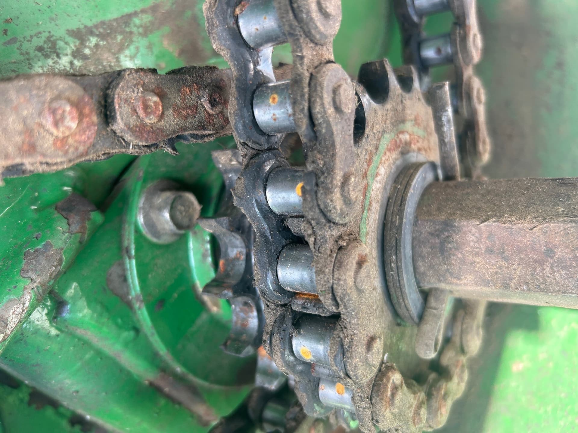 2001 John Deere 557 Image