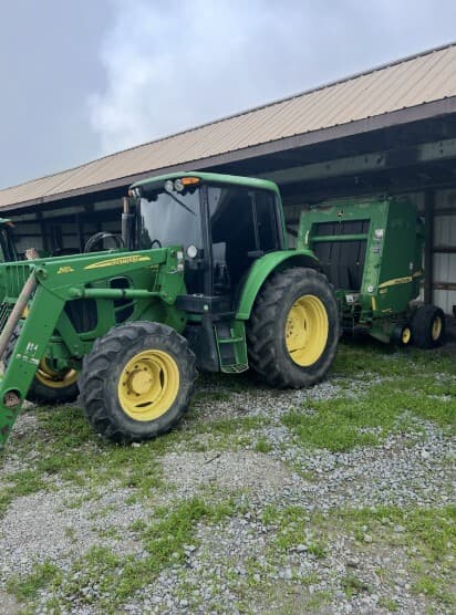 2009 John Deere 6230 Image