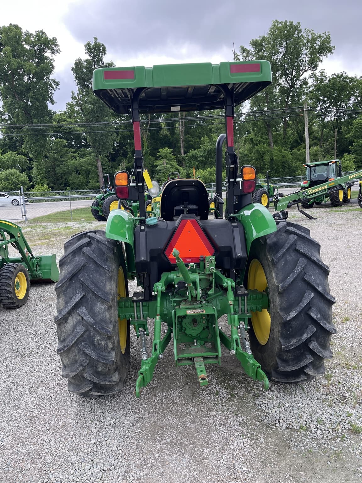2022 John Deere 5055E Image
