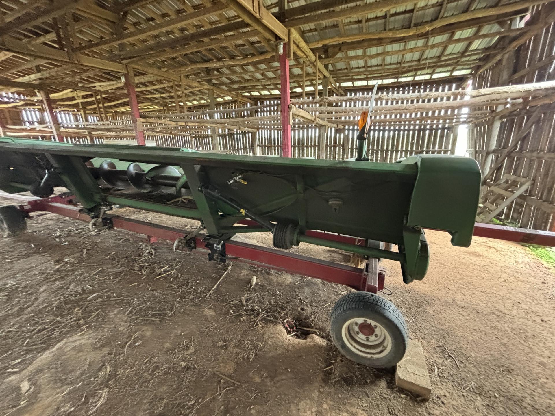 2006 John Deere 893 Image