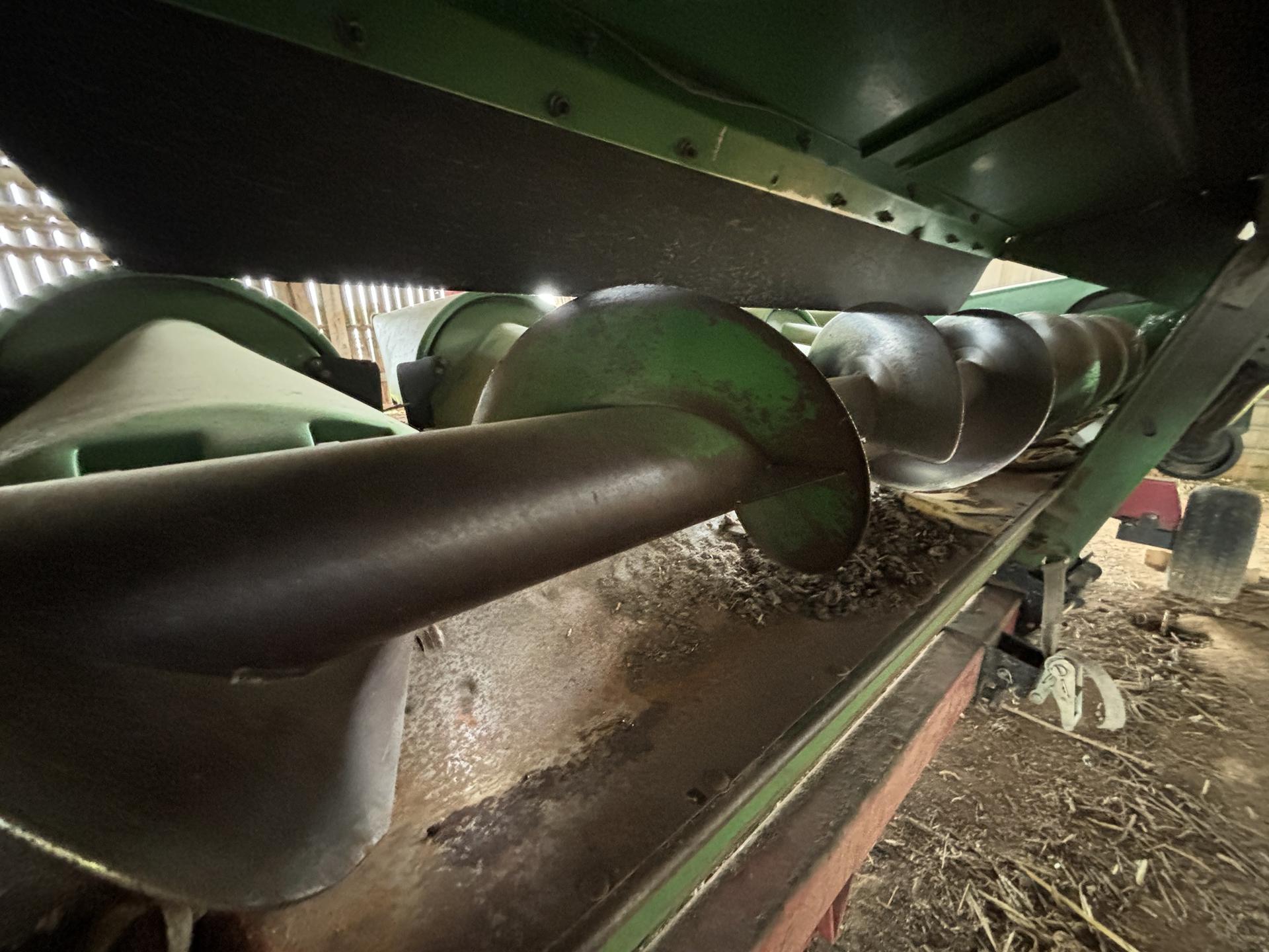 2006 John Deere 893 Image