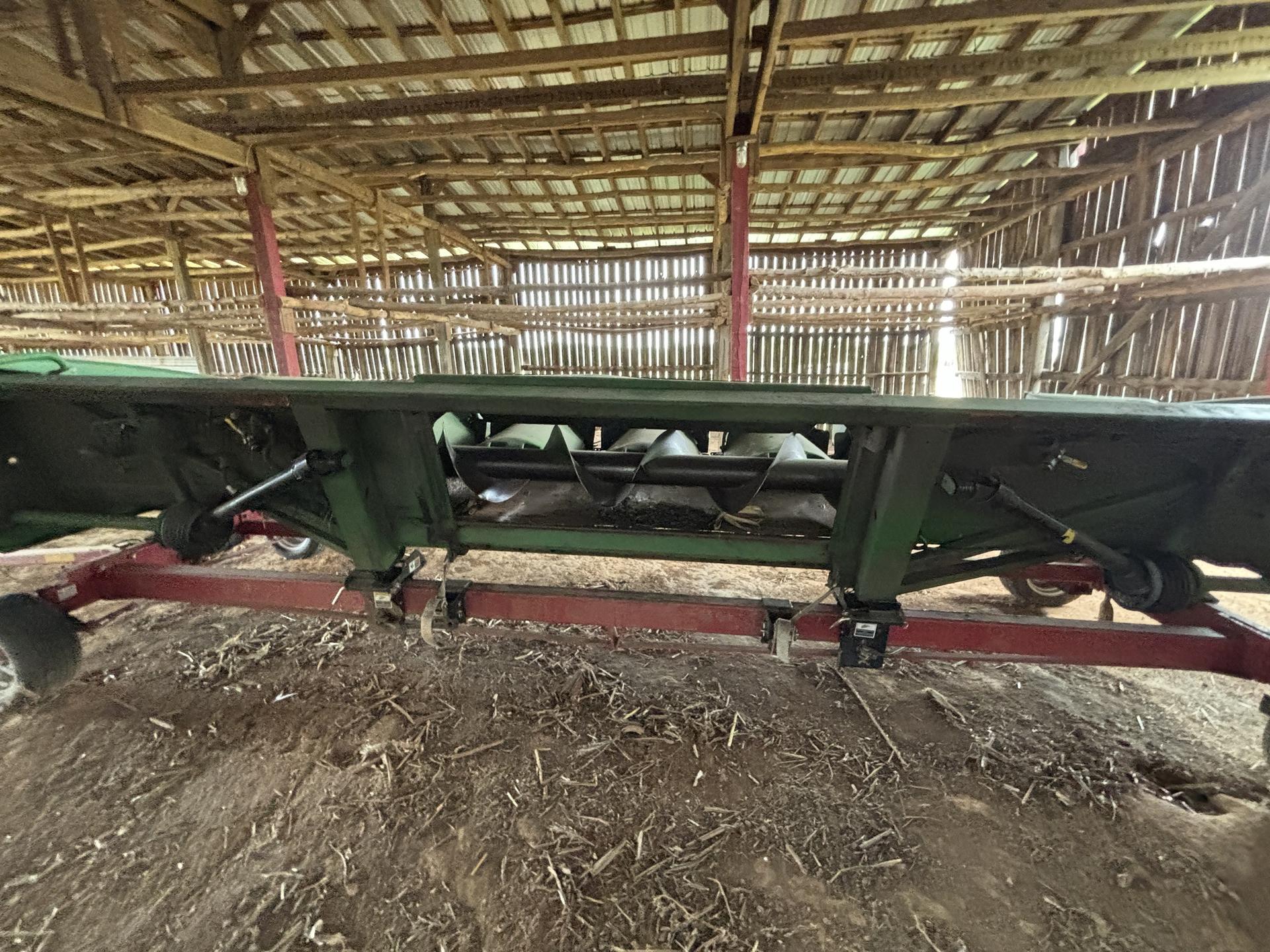 2006 John Deere 893 Image