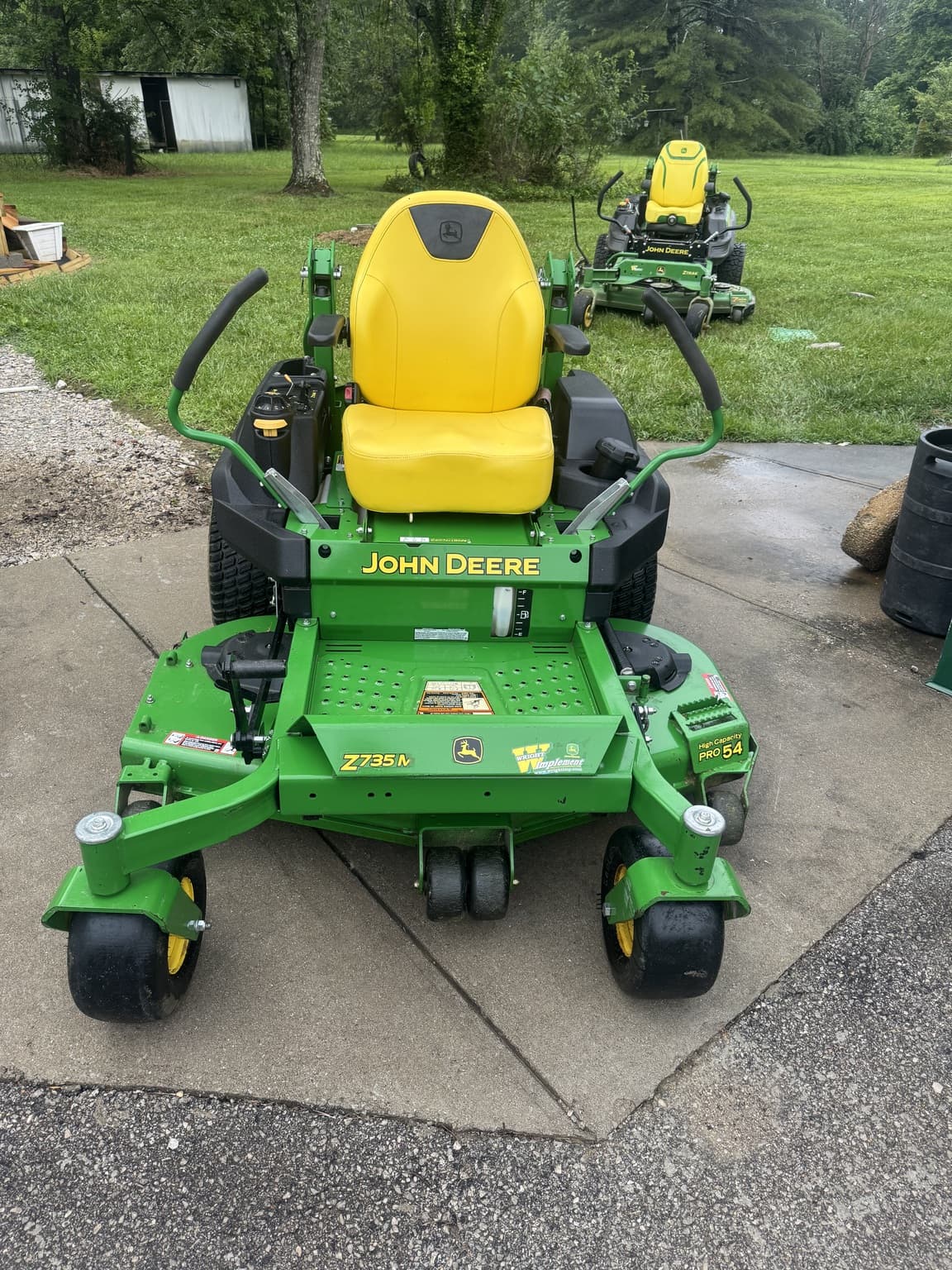 2019 John Deere Z735M Image