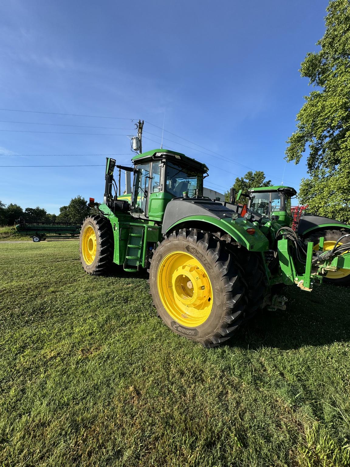 2023 John Deere 9R 390