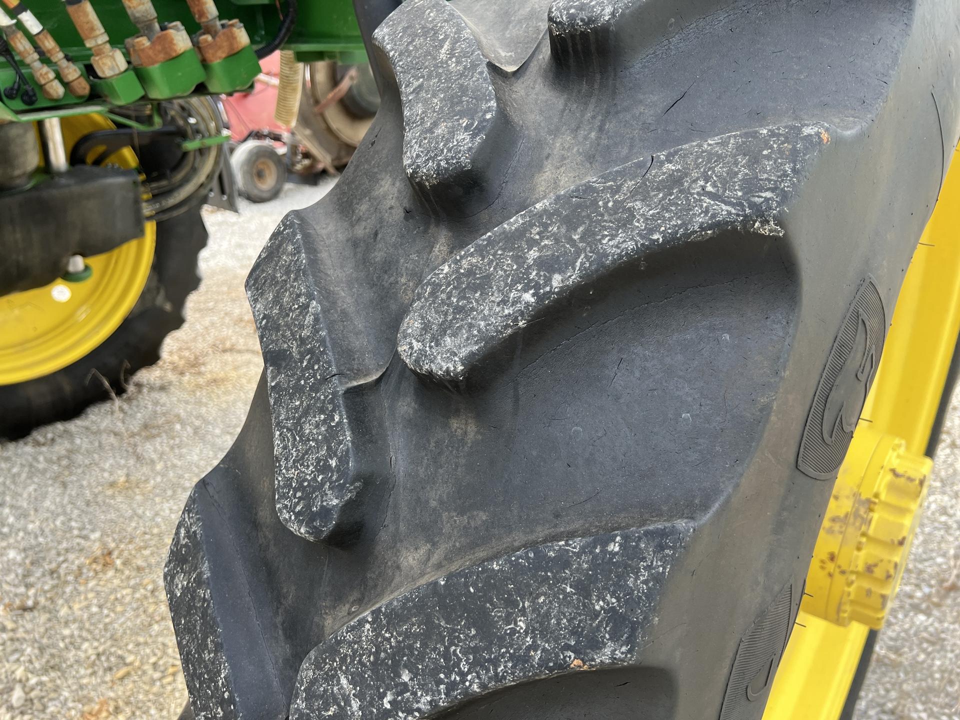 2021 John Deere R4038 Image