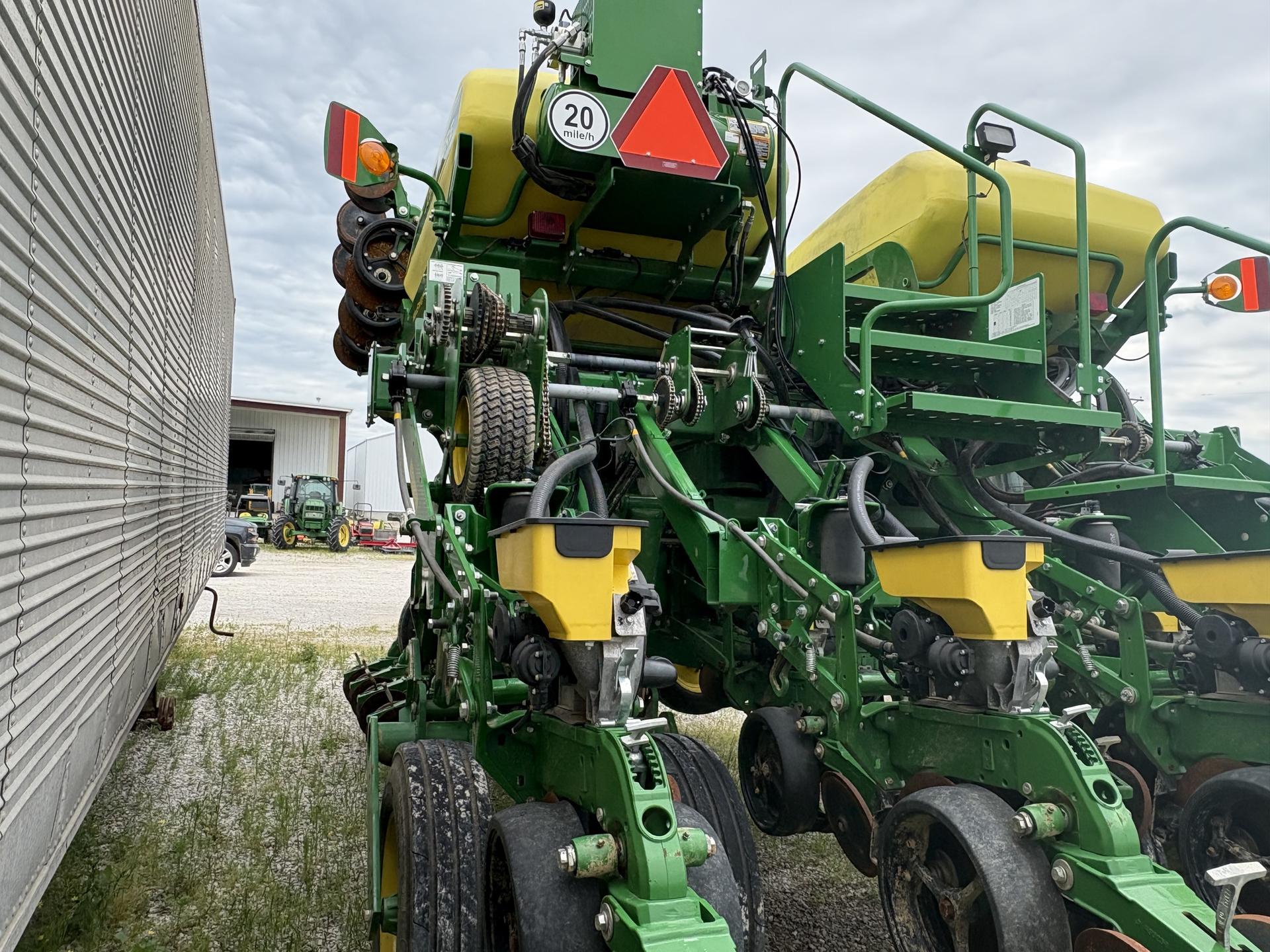 2021 John Deere 1795 Image