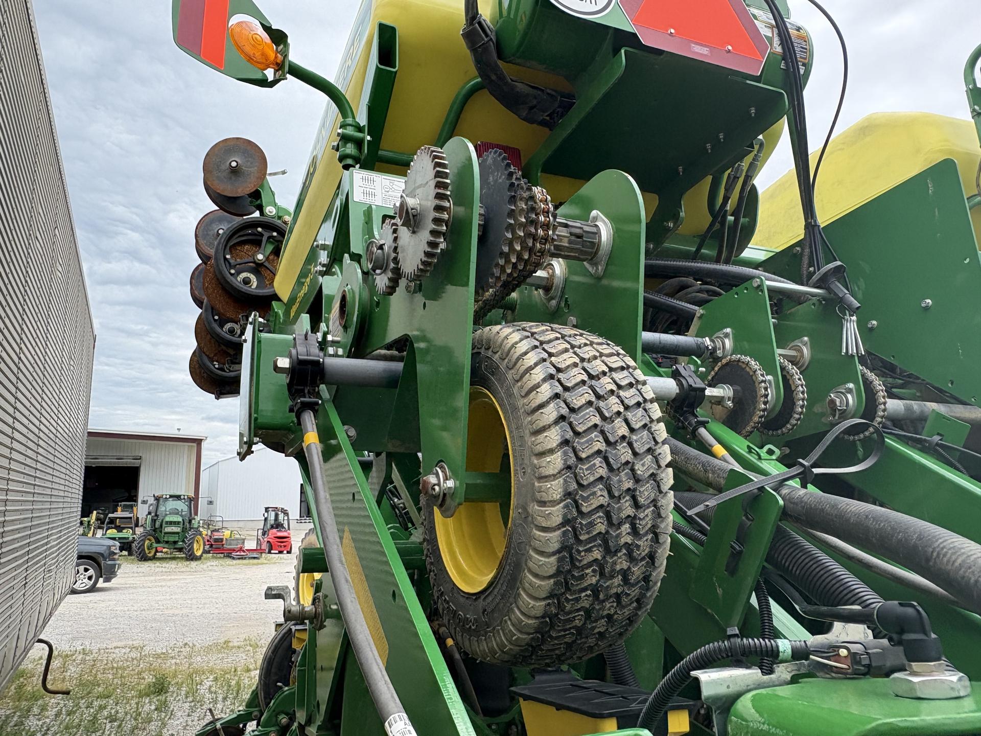 2021 John Deere 1795 Image