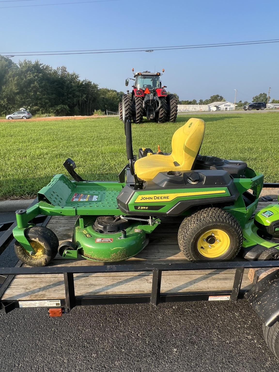 2023 John Deere Z315E