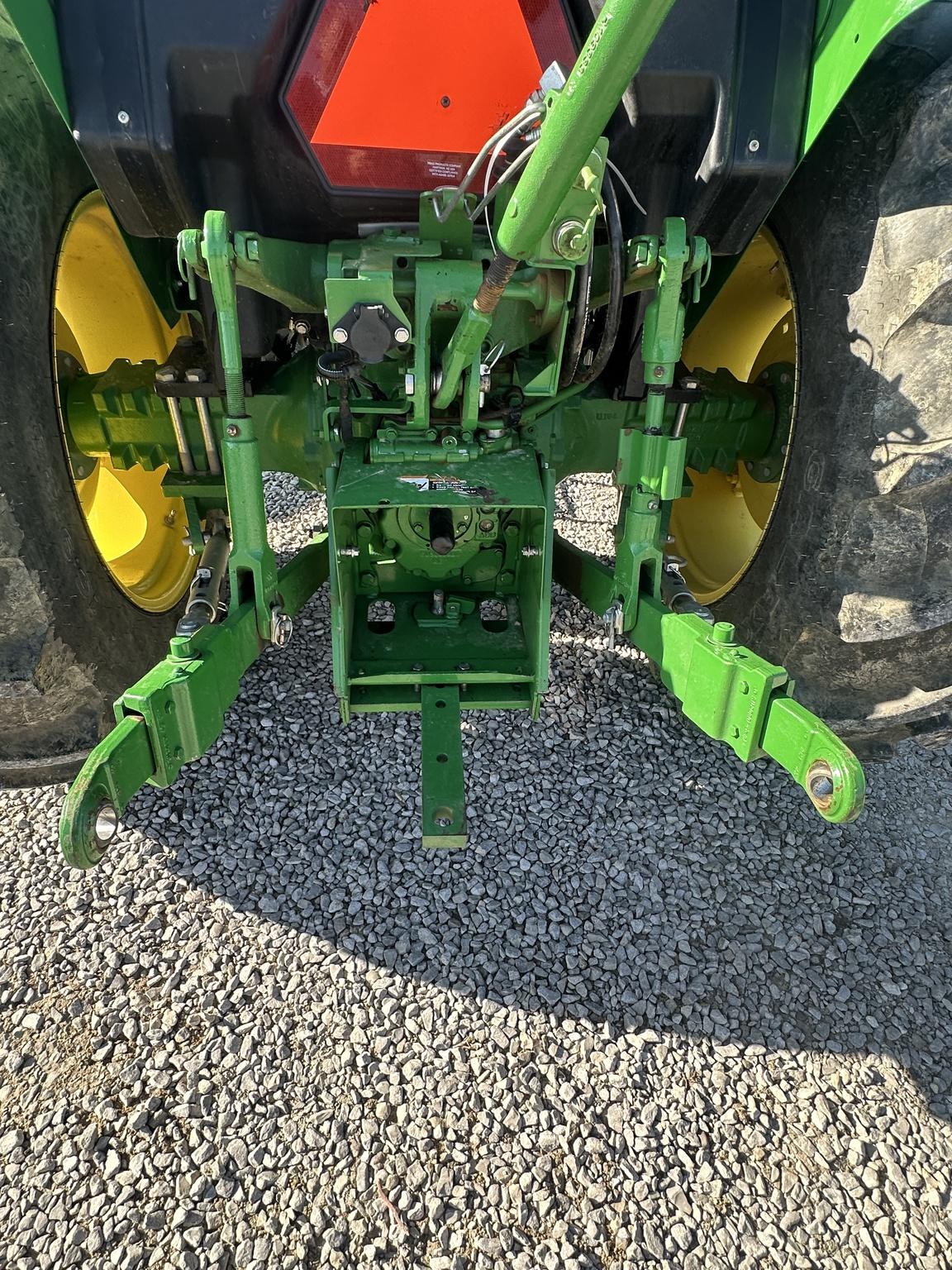 2020 John Deere 5065E Image