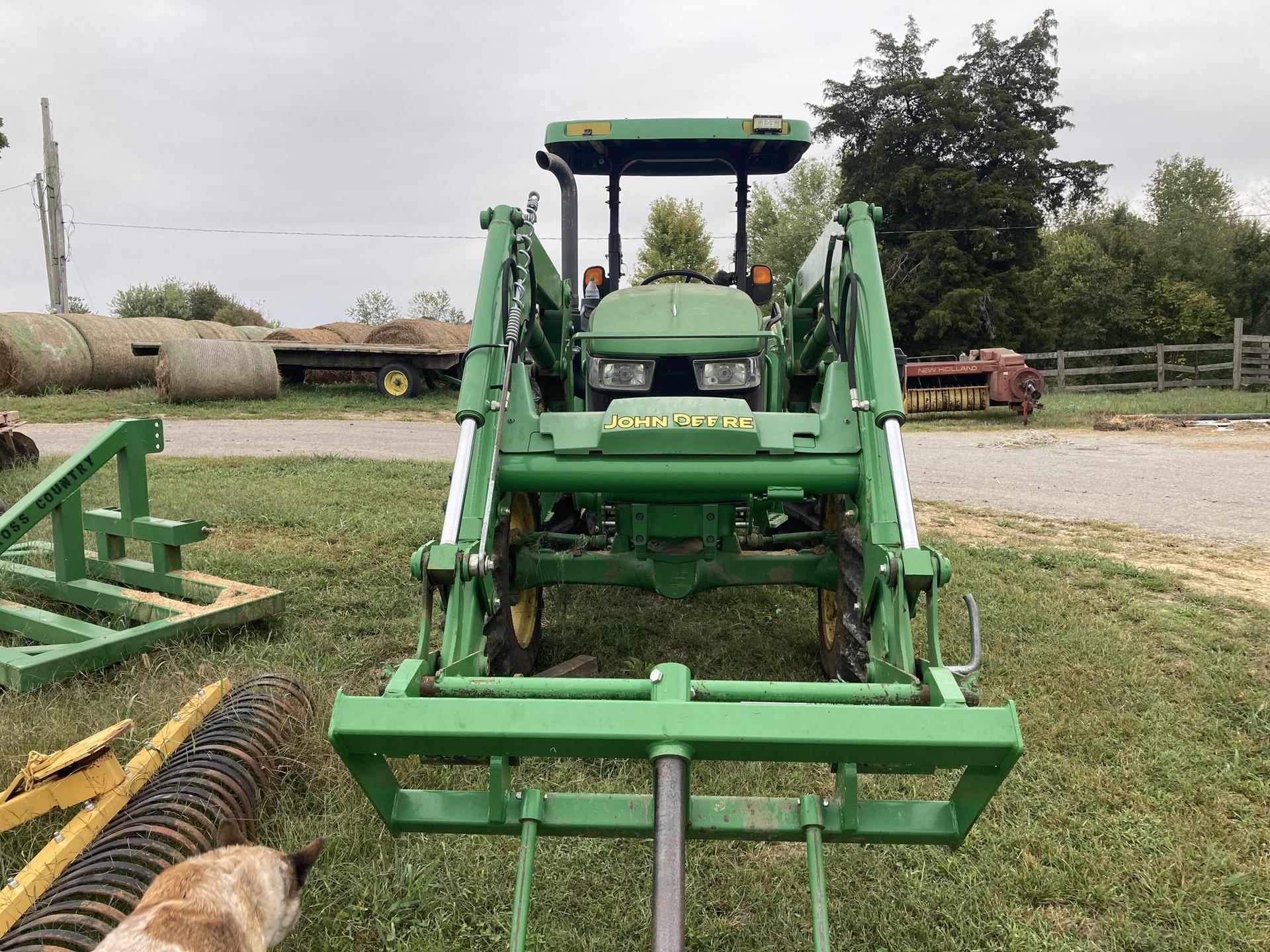 2016 John Deere 5065E