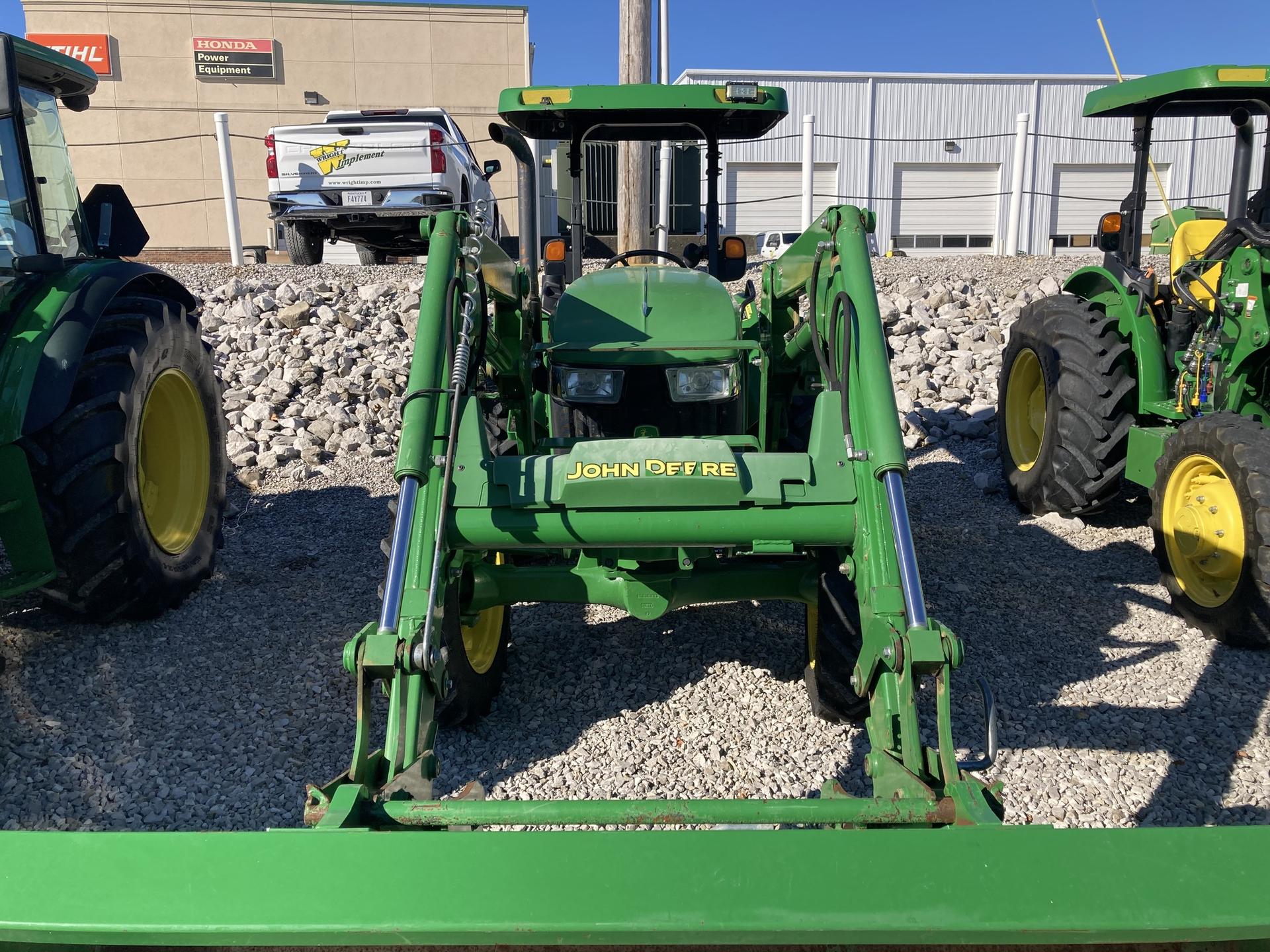 2016 John Deere 5065E