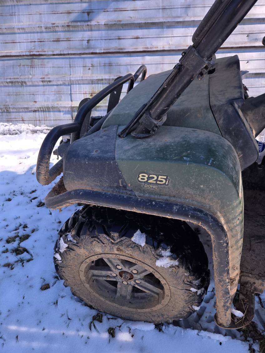 2012 John Deere XUV 825I OLIVE Image