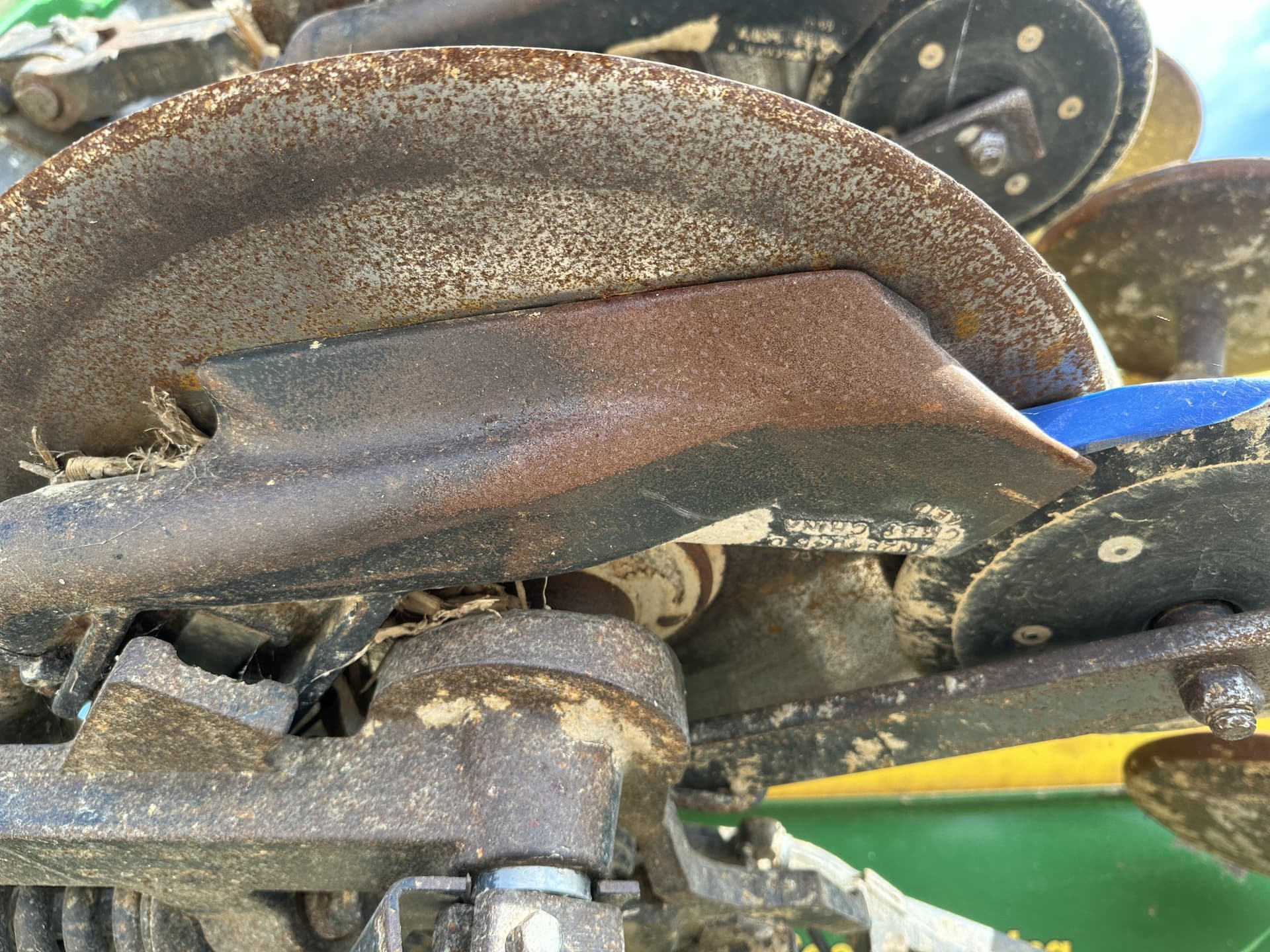 2004 John Deere 1890 Image